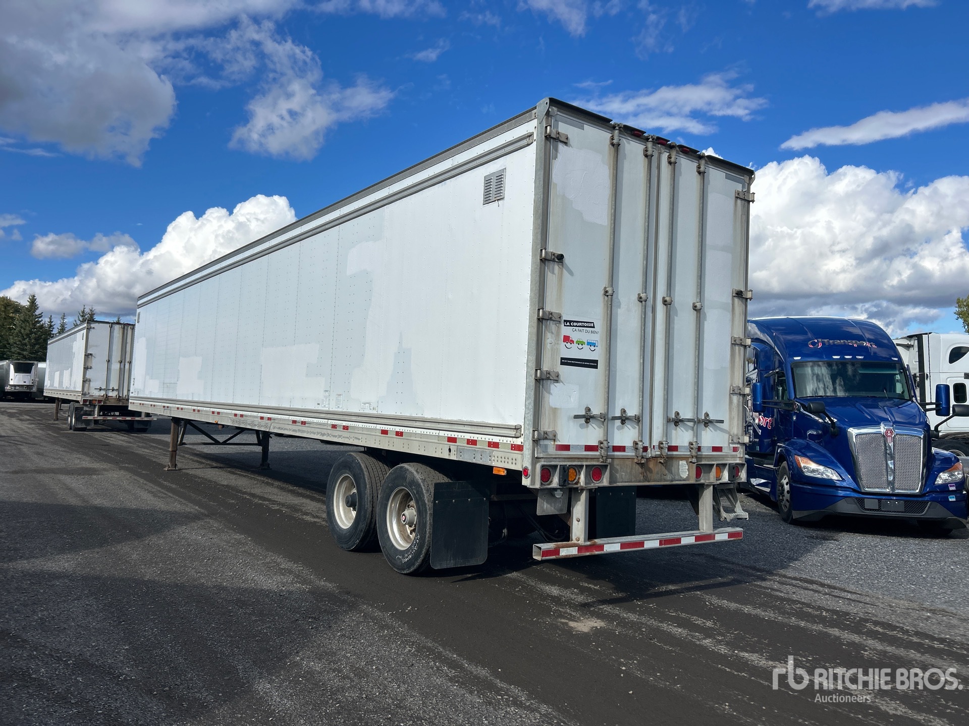 2009 Manac 53 FT X 102 IN T/A