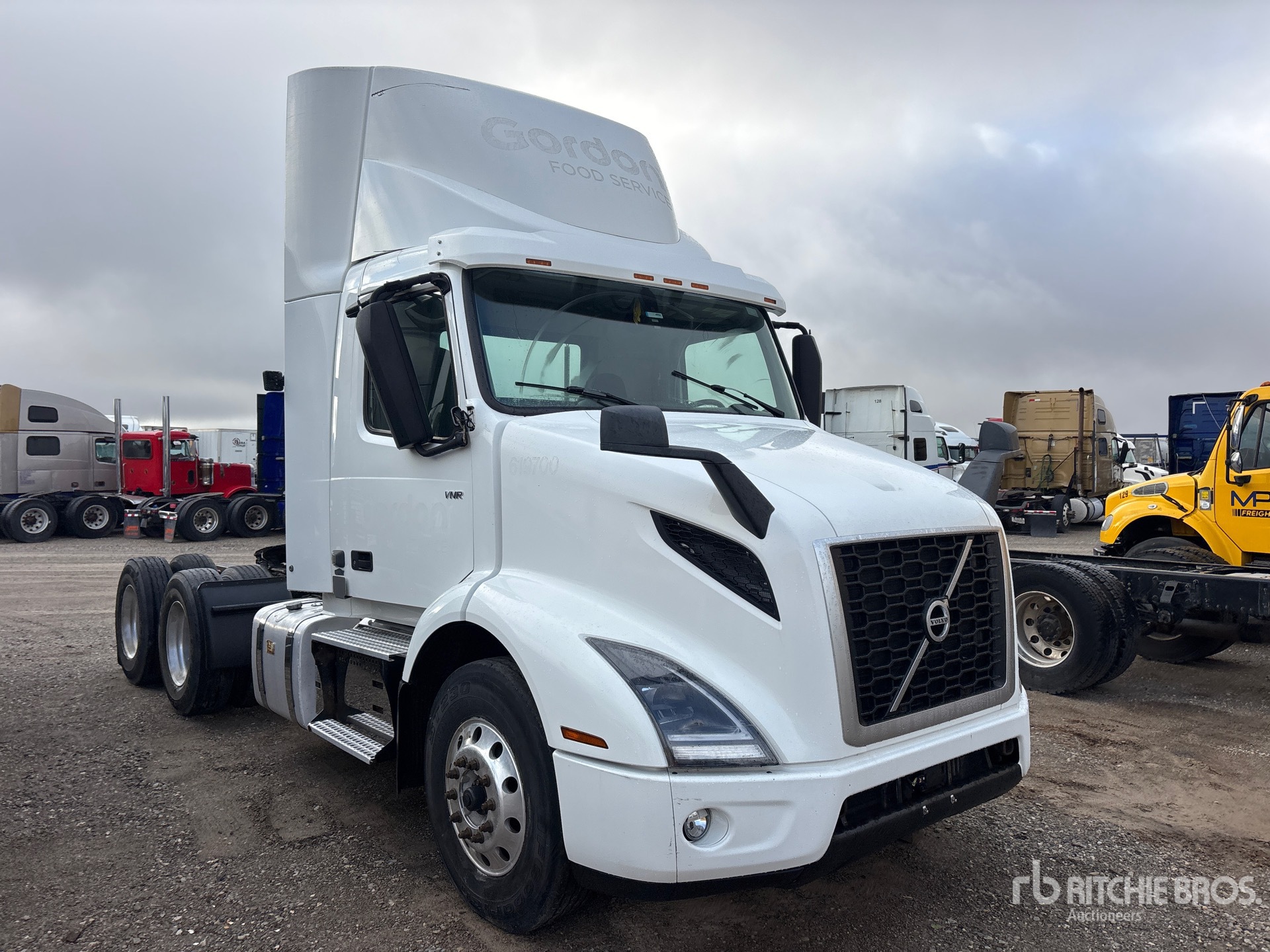 2020 Volvo VNL