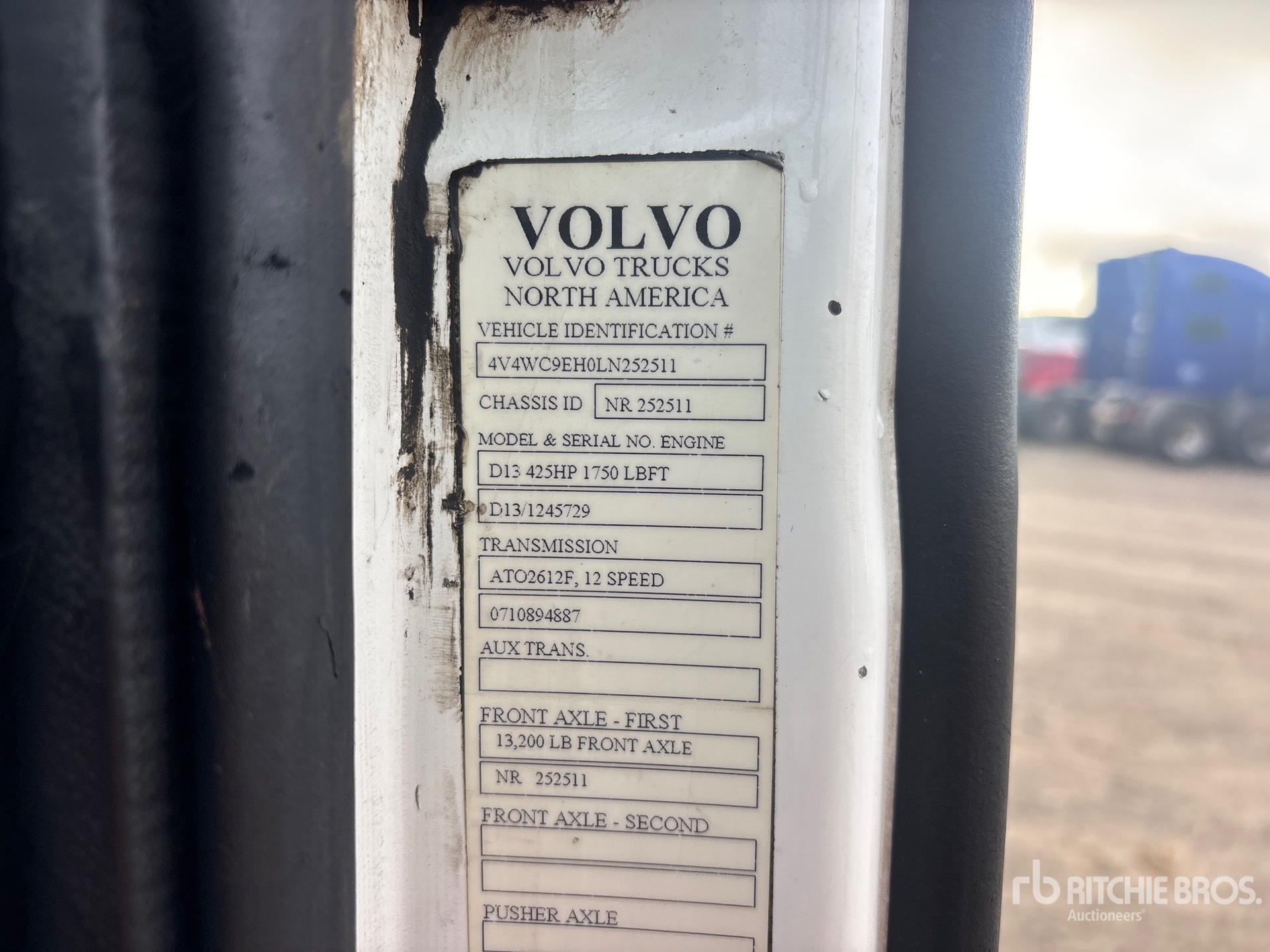 2020 Volvo VNL