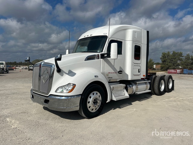 2016 Kenworth T680 T/A Sleeper Truck Tractor
