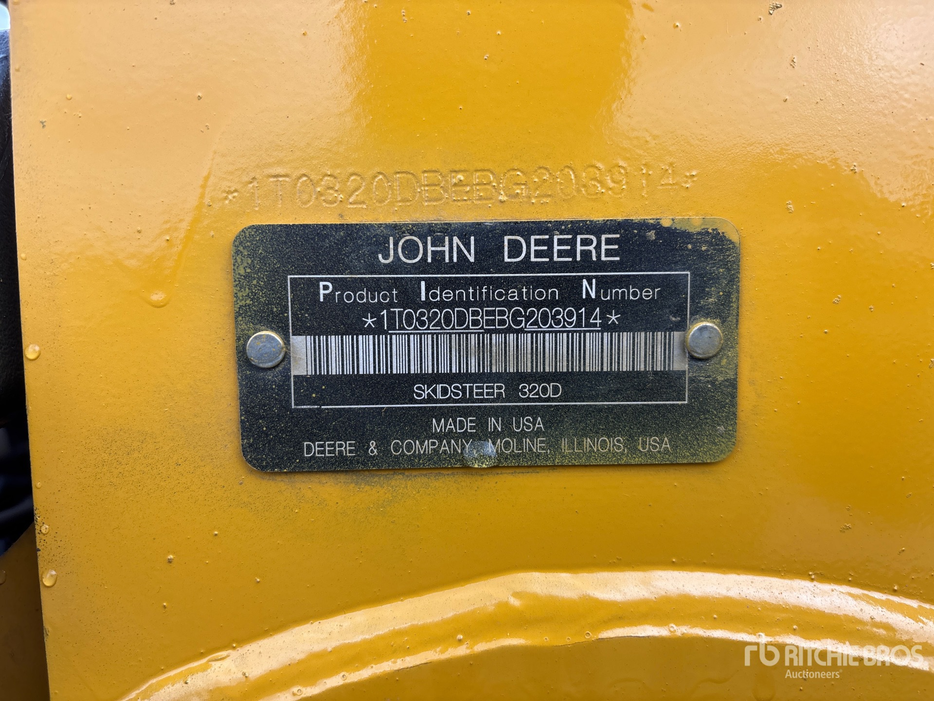 2011 John Deere 320D