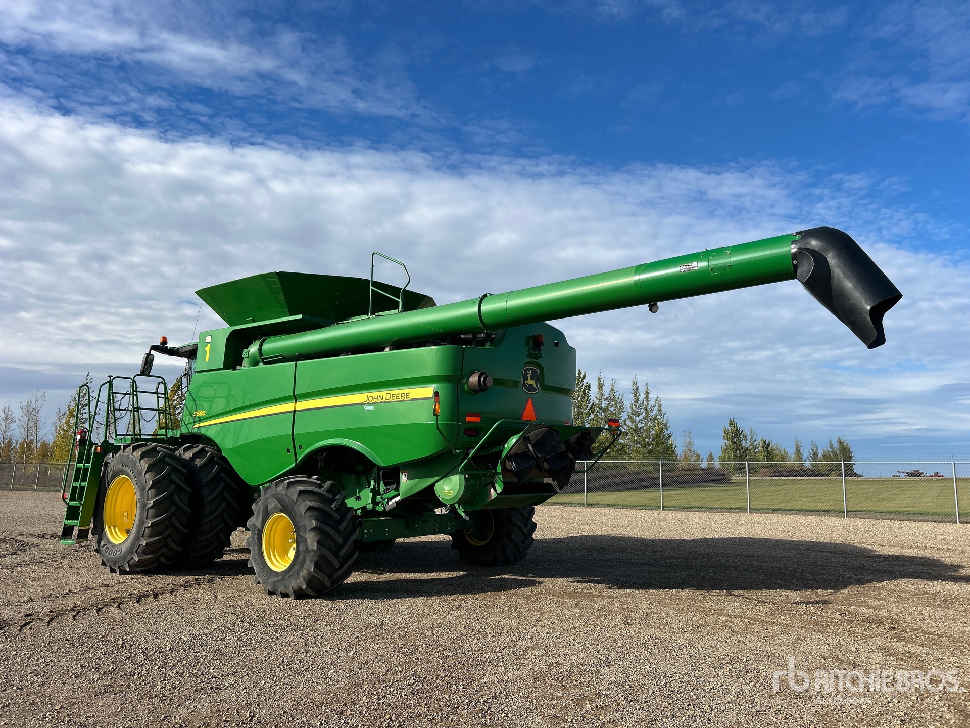2013 John Deere S680