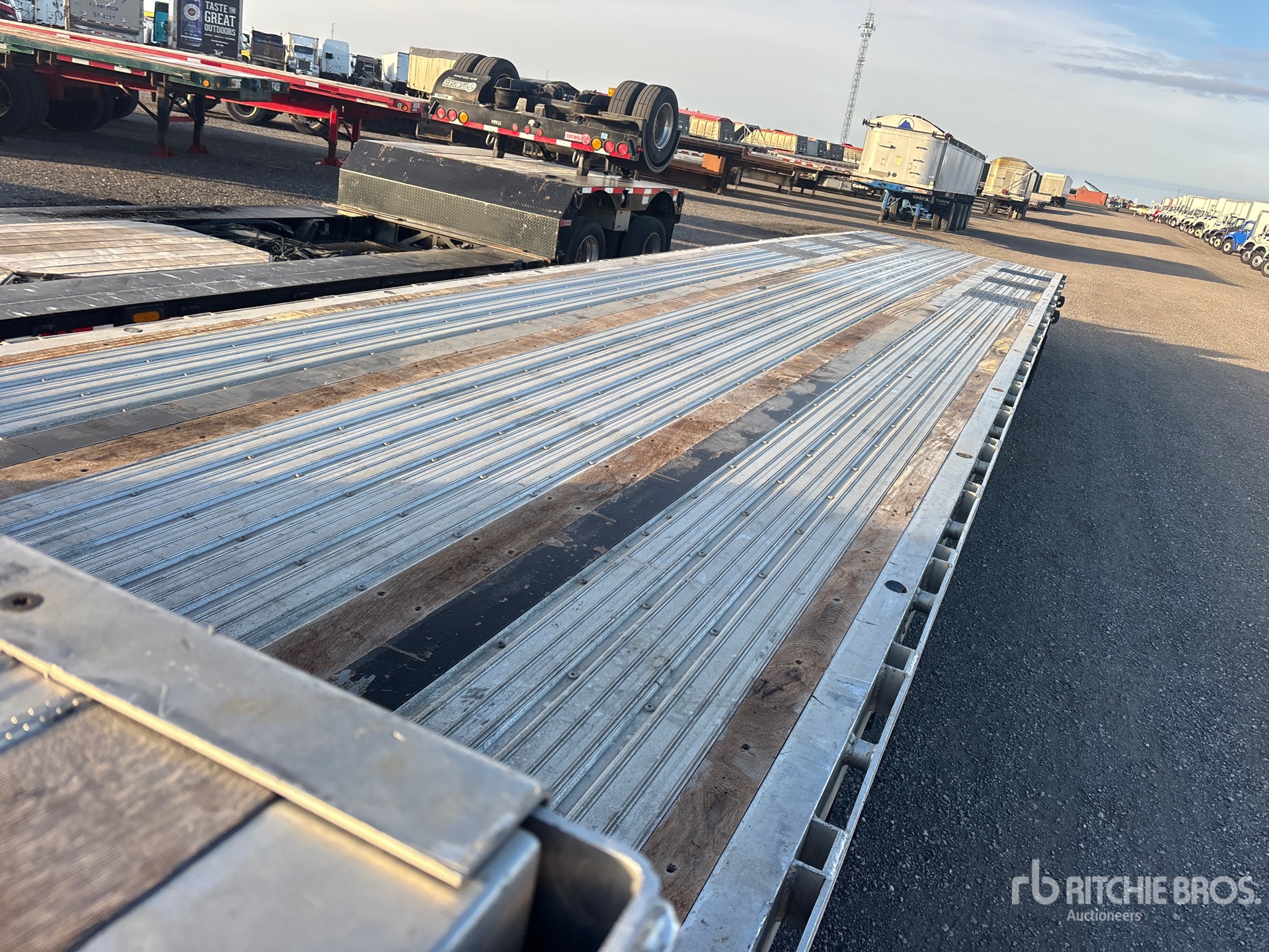 2025 Load King  RENOWN