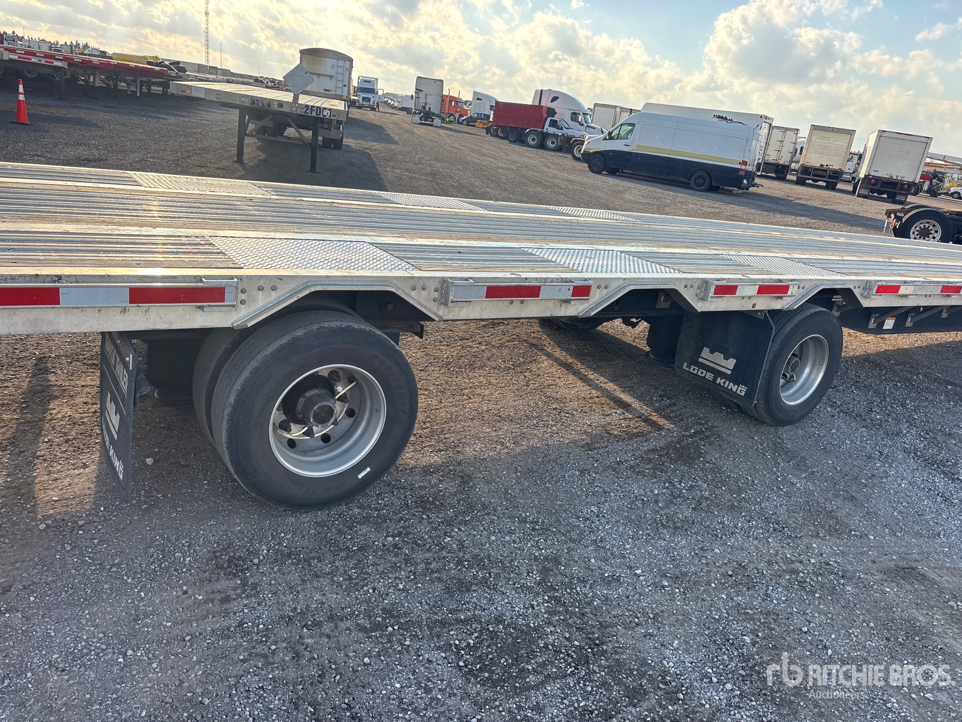 2025 Load King  RENOWN