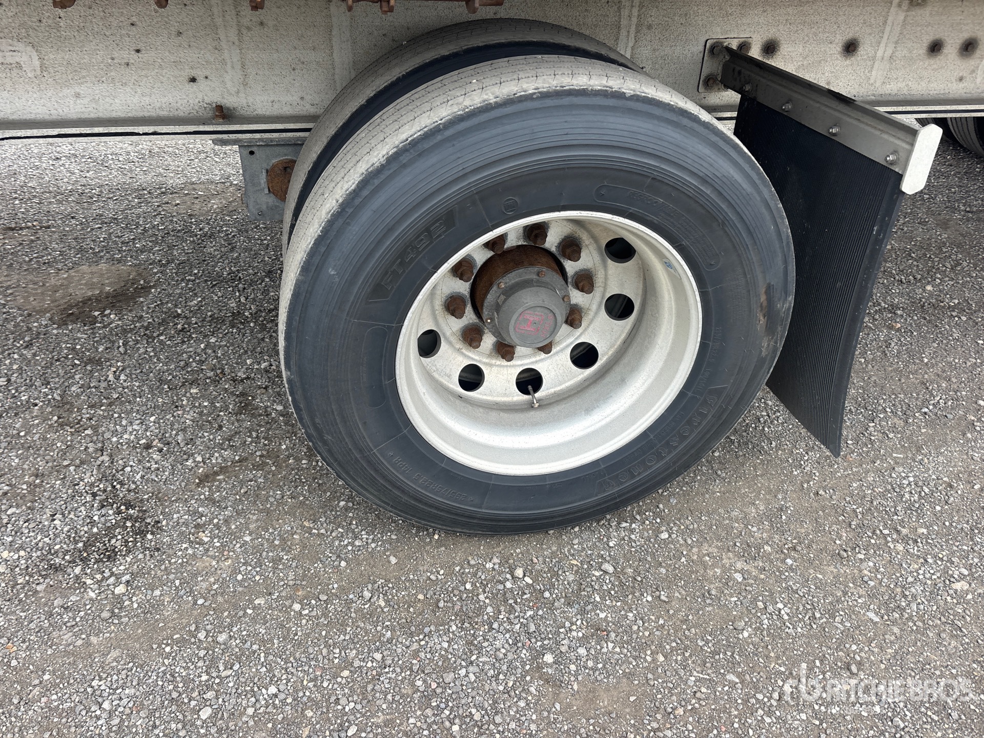 2021 Mac 53 FT T/A SPREAD AXLE