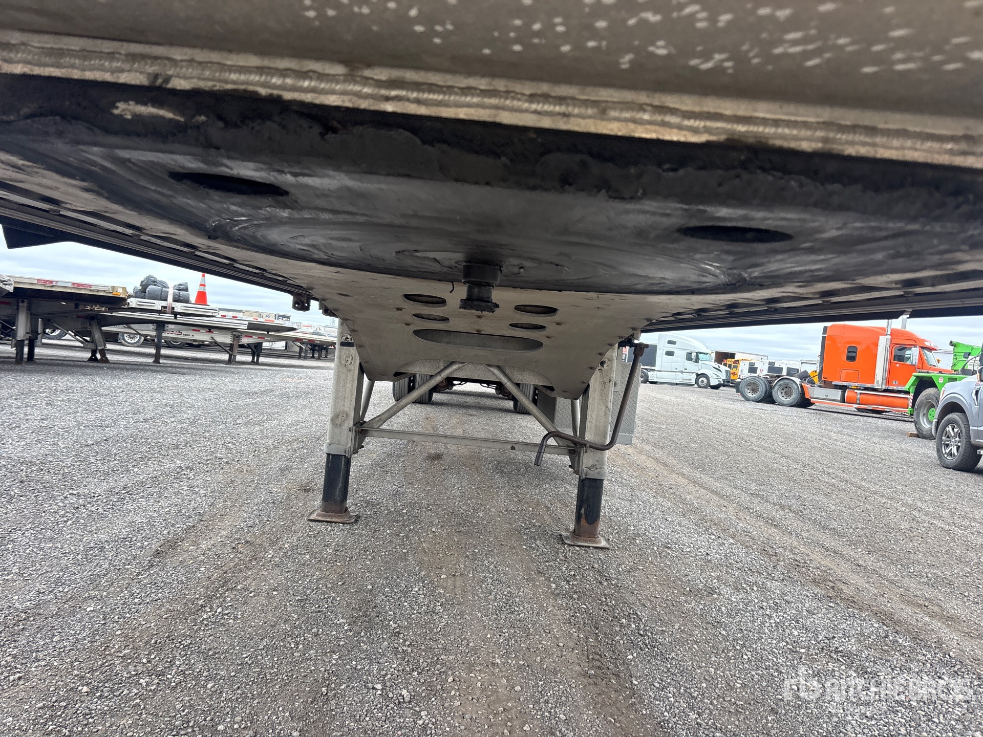 2021 Mac 53 FT T/A SPREAD AXLE