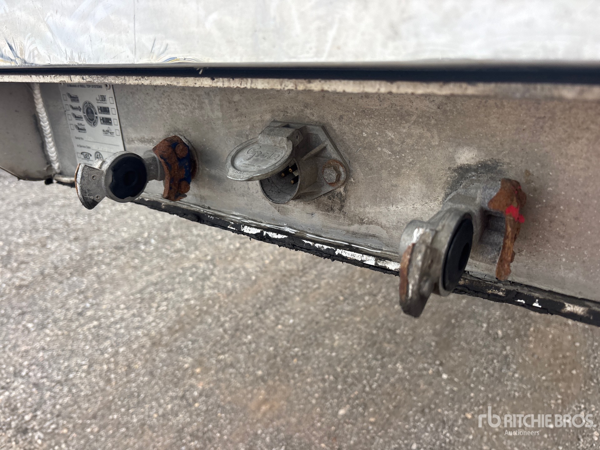 2021 Mac 53 FT T/A SPREAD AXLE