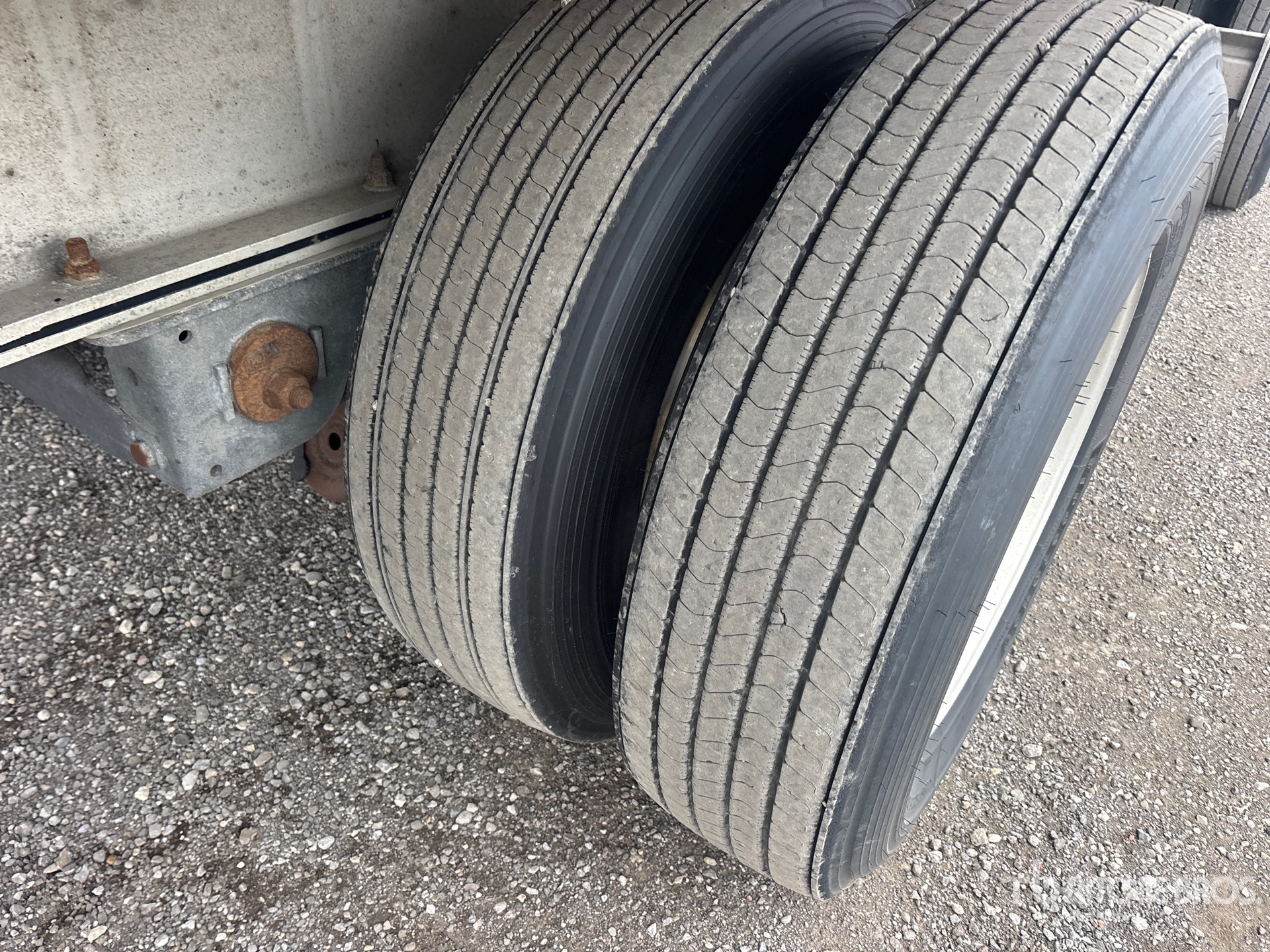 2021 Mac 53 FT T/A SPREAD AXLE