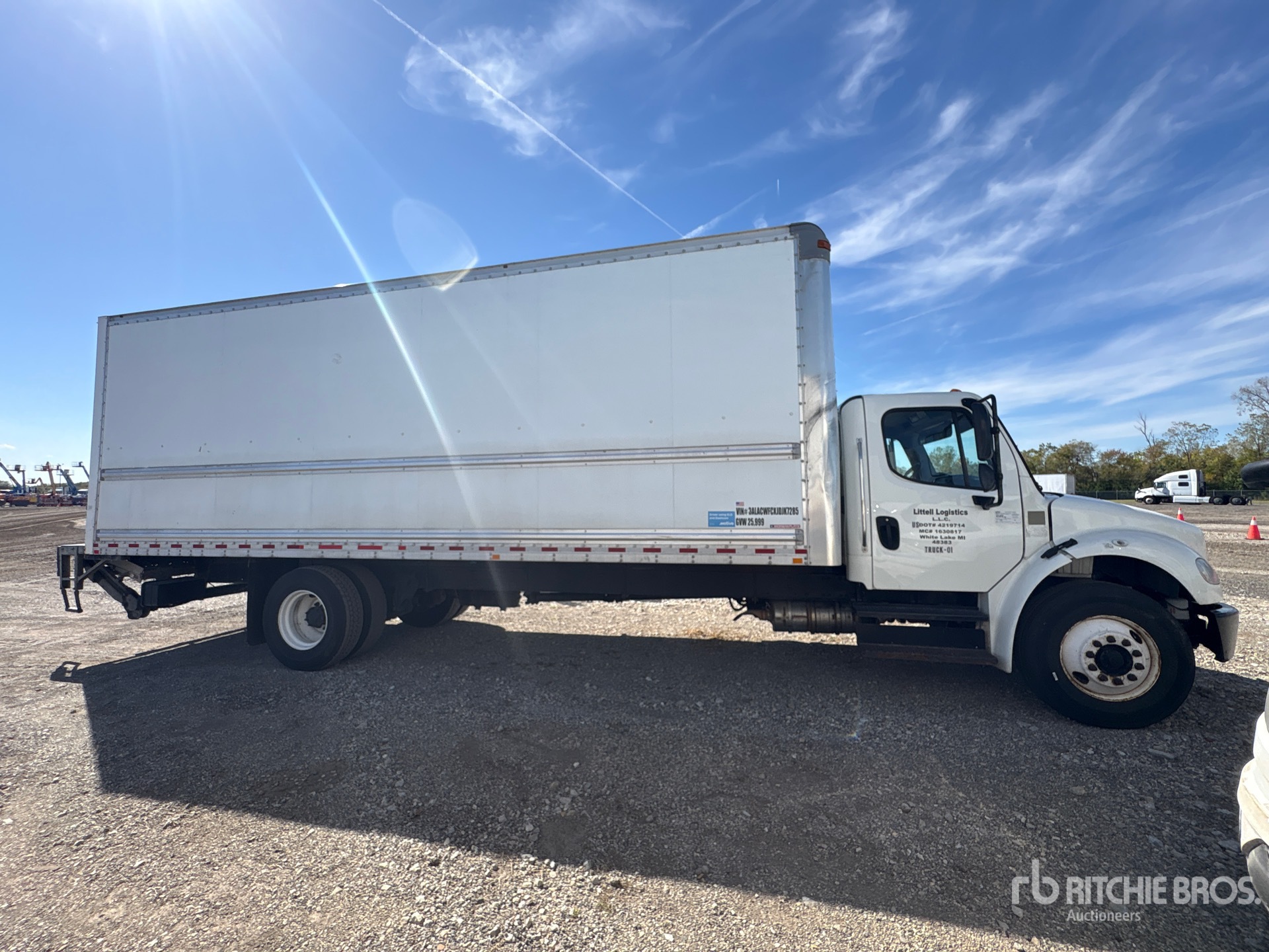 2018 Freightliner M2 106