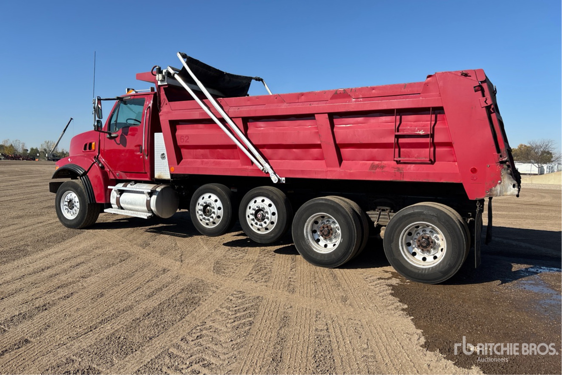 2006 Sterling LT9500