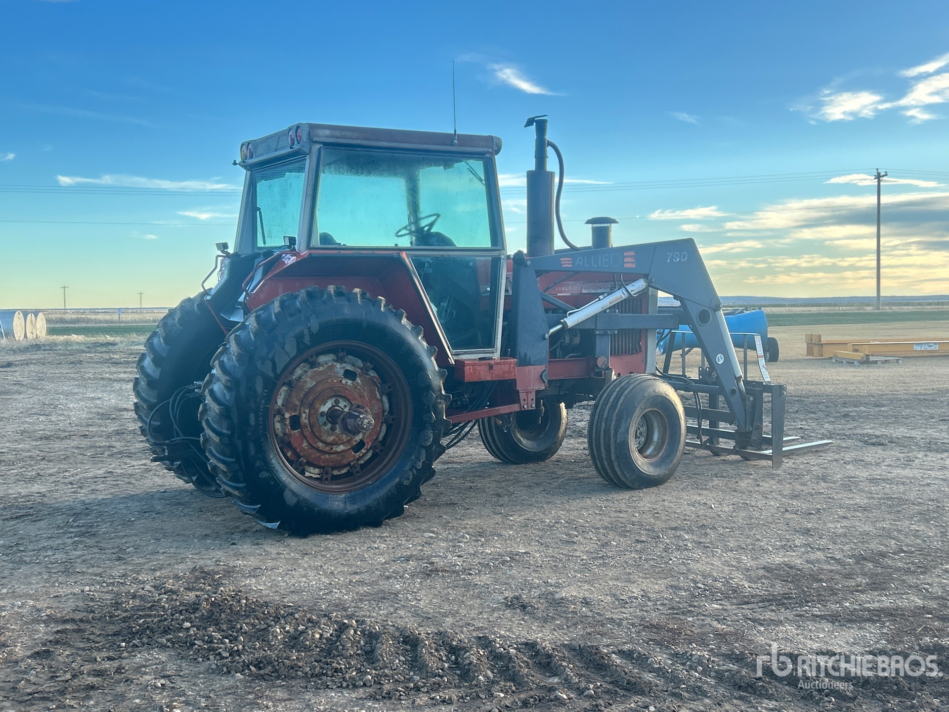 1979 Massey Ferguson 2705