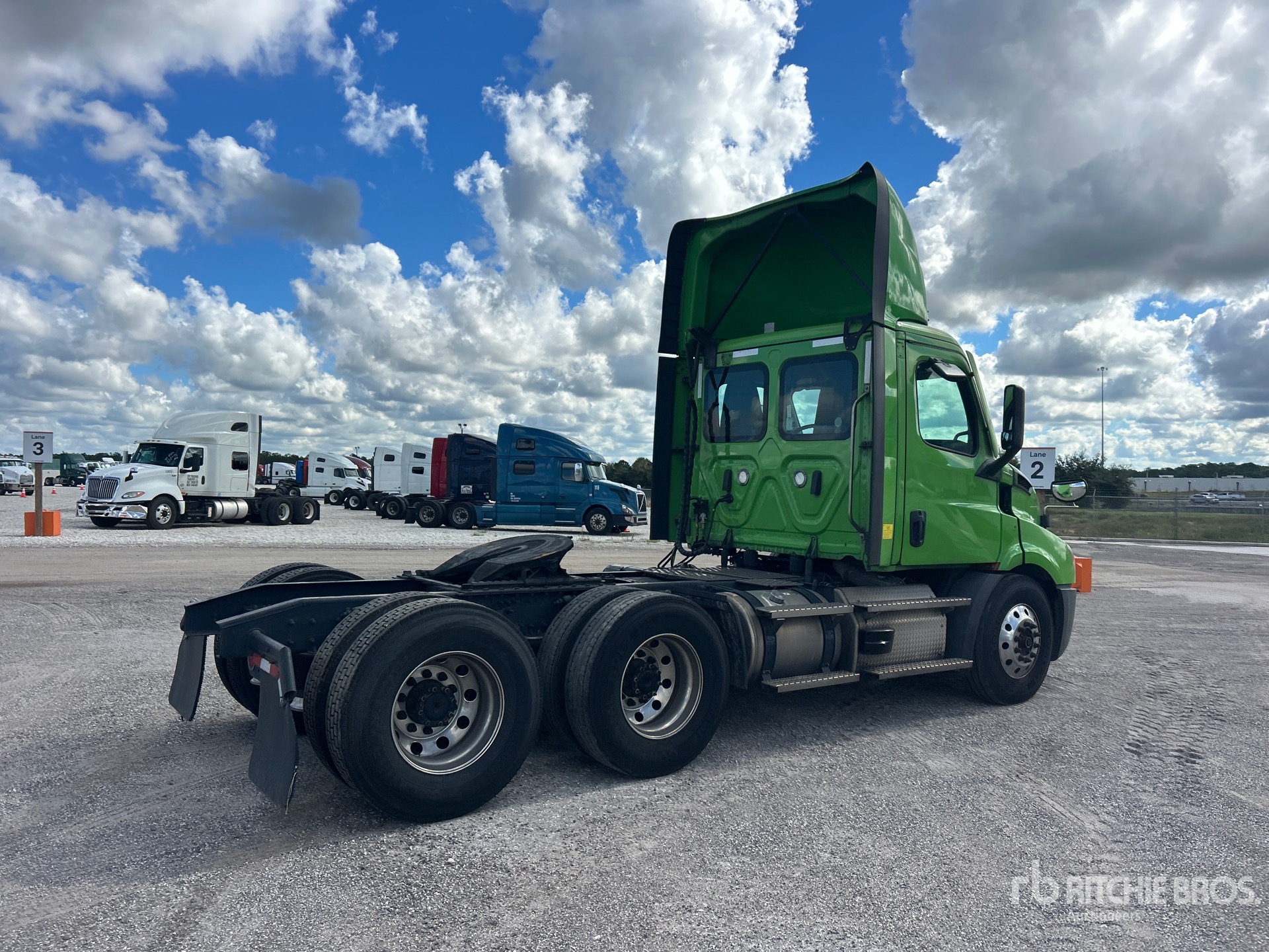 2022 Freightliner CASCADIA 116