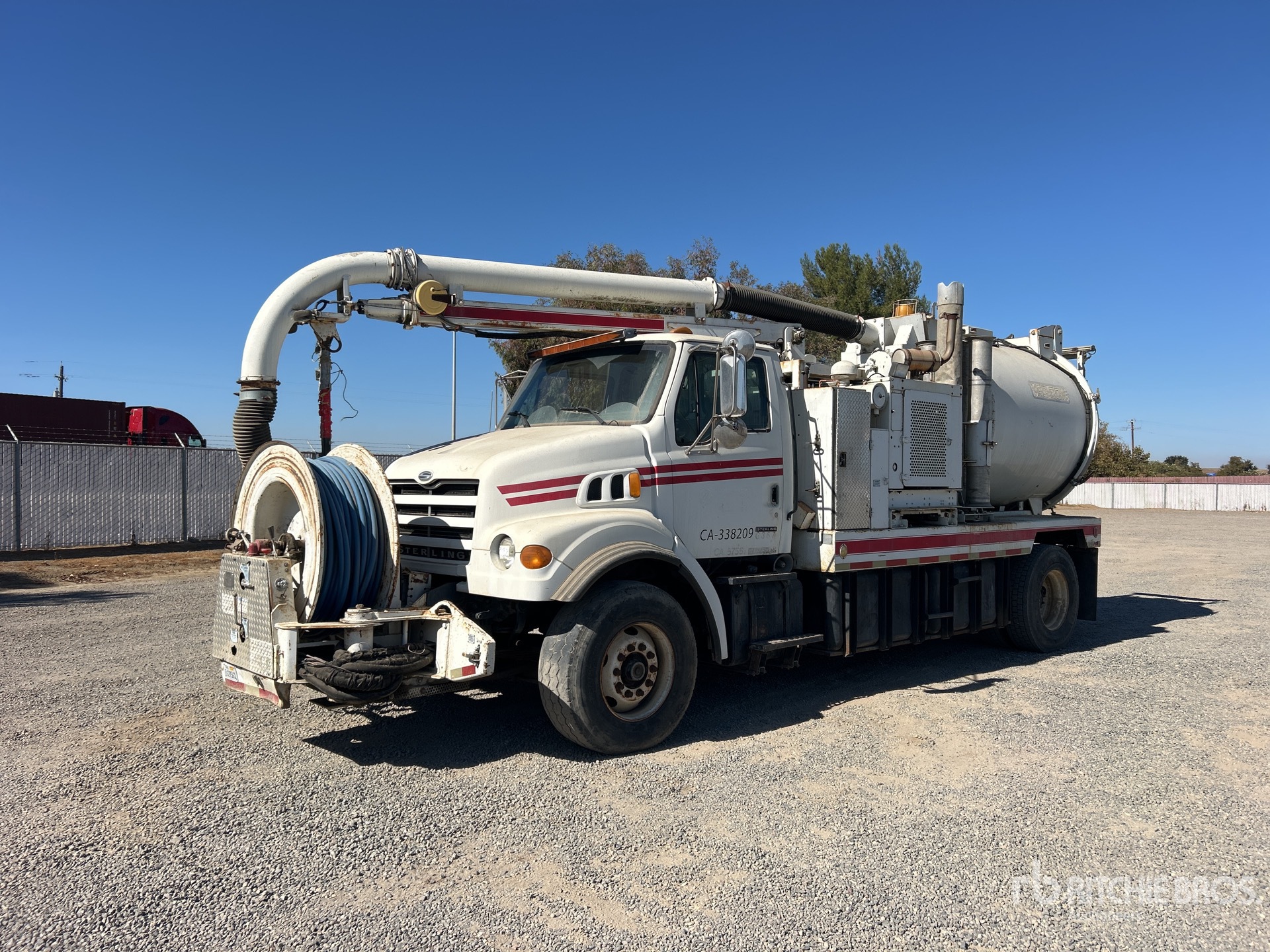 2001 Sterling L7501