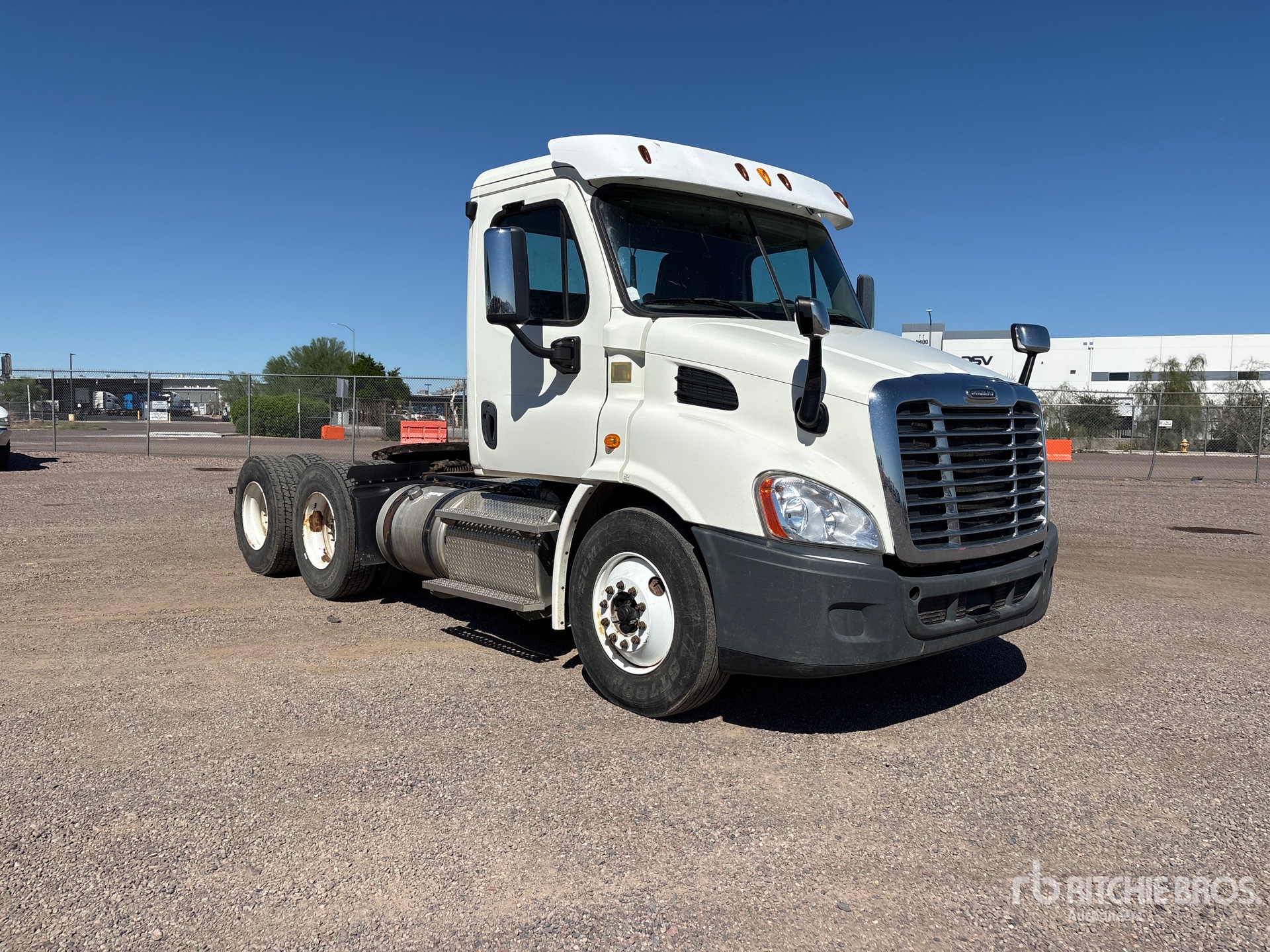 2014 Freightliner CASCADIA 113