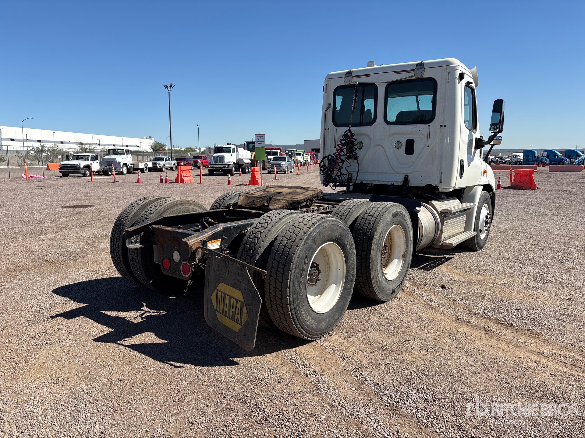 2014 Freightliner CASCADIA 113