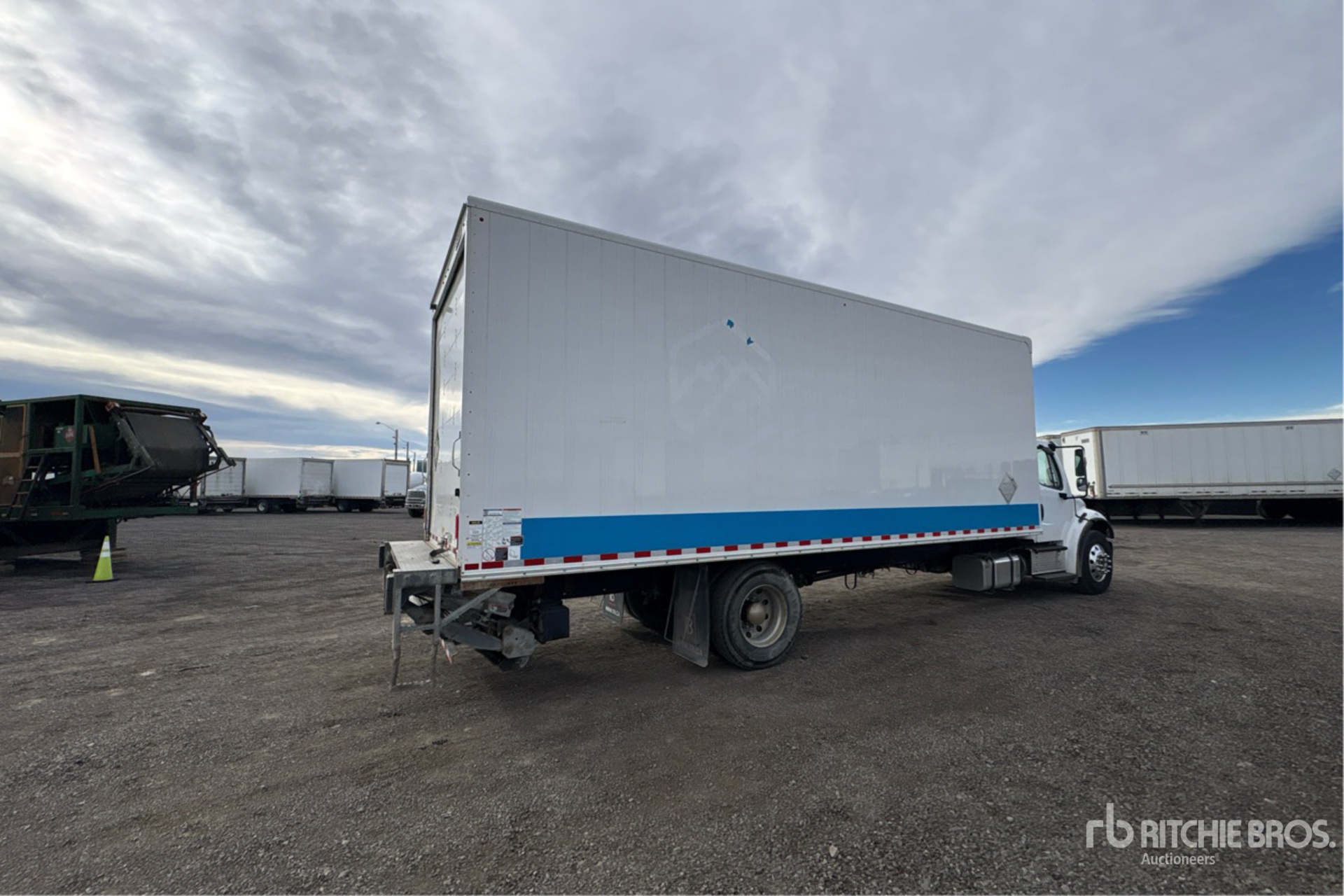 2024 Freightliner M2 106