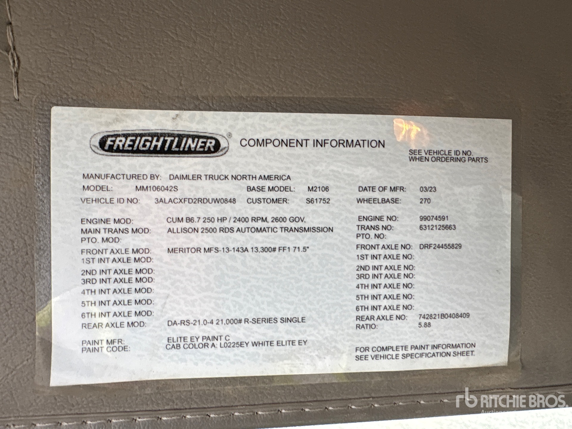 2024 Freightliner M2 106