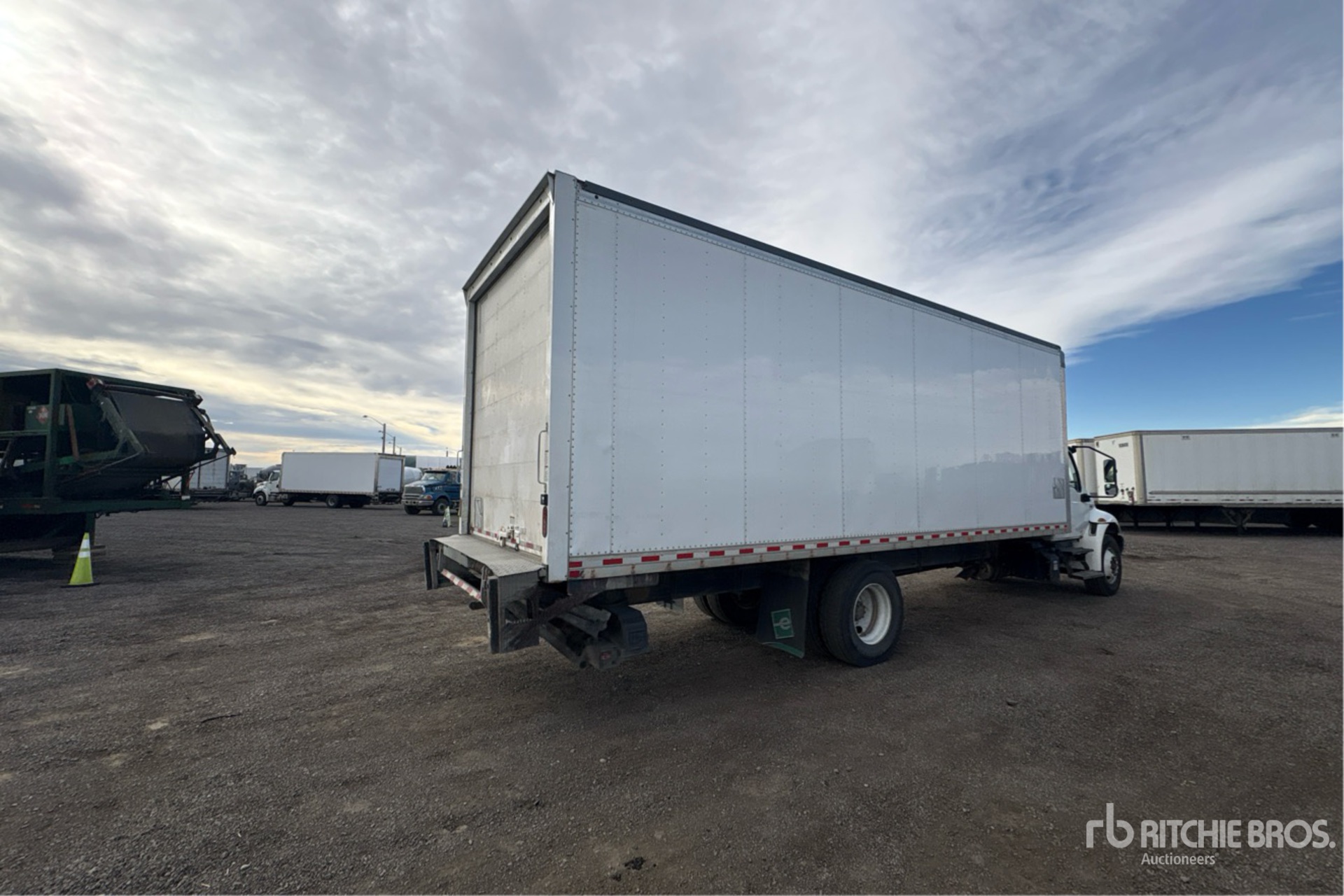 2022 International MV 607