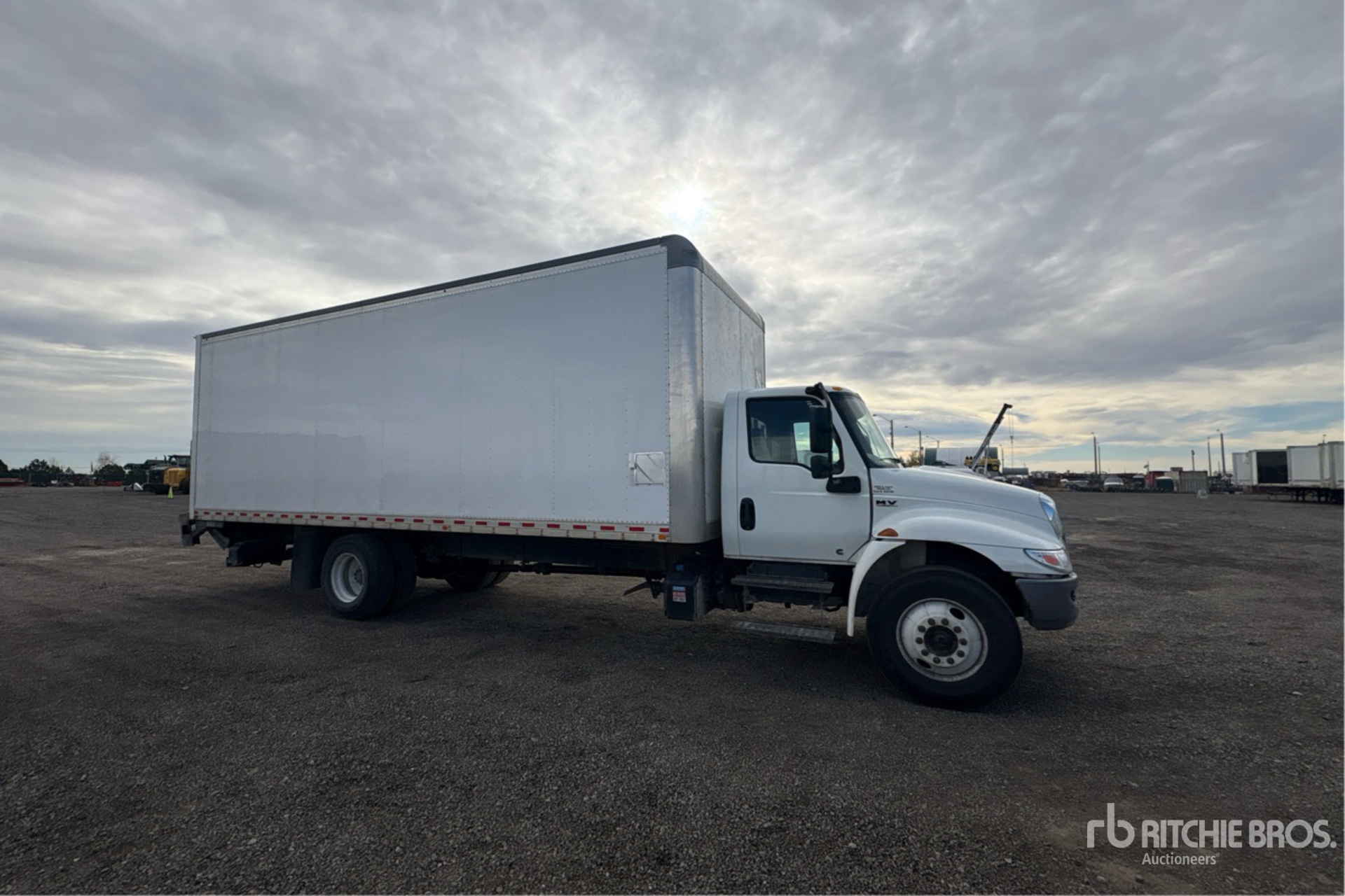2022 International MV 607