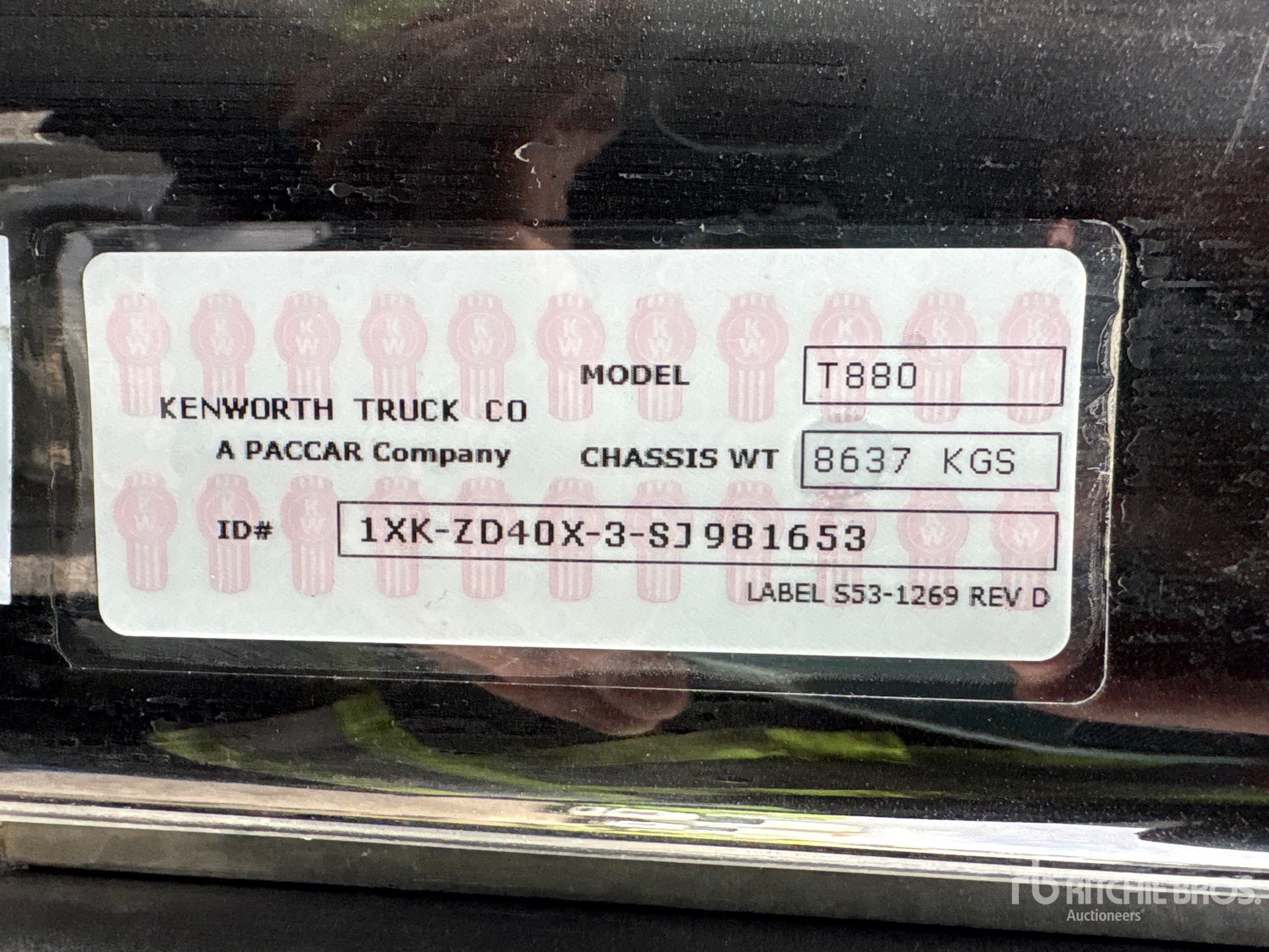 2025 Kenworth T880