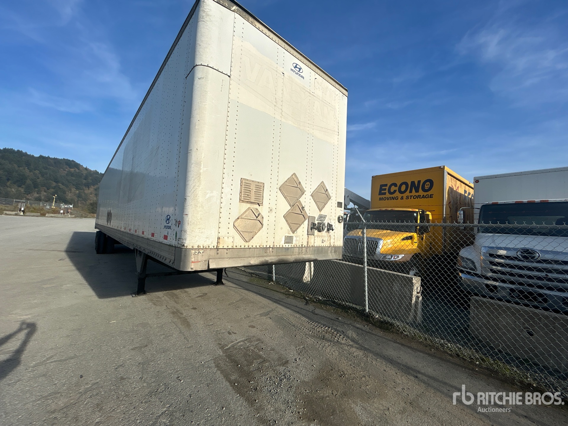 2007 Hyundai 53 FT X 102 IN T/A