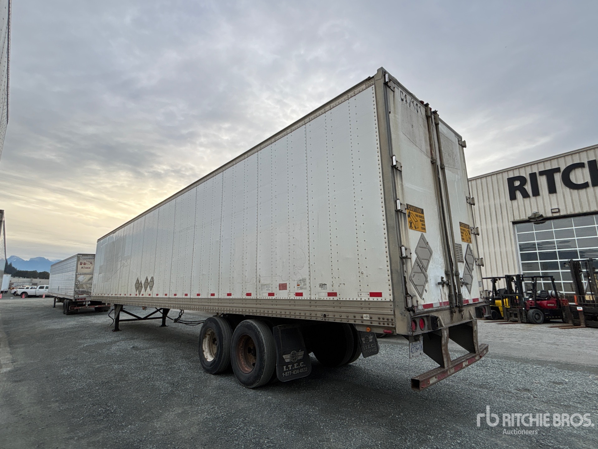 2007 Hyundai 53 FT X 102 IN T/A