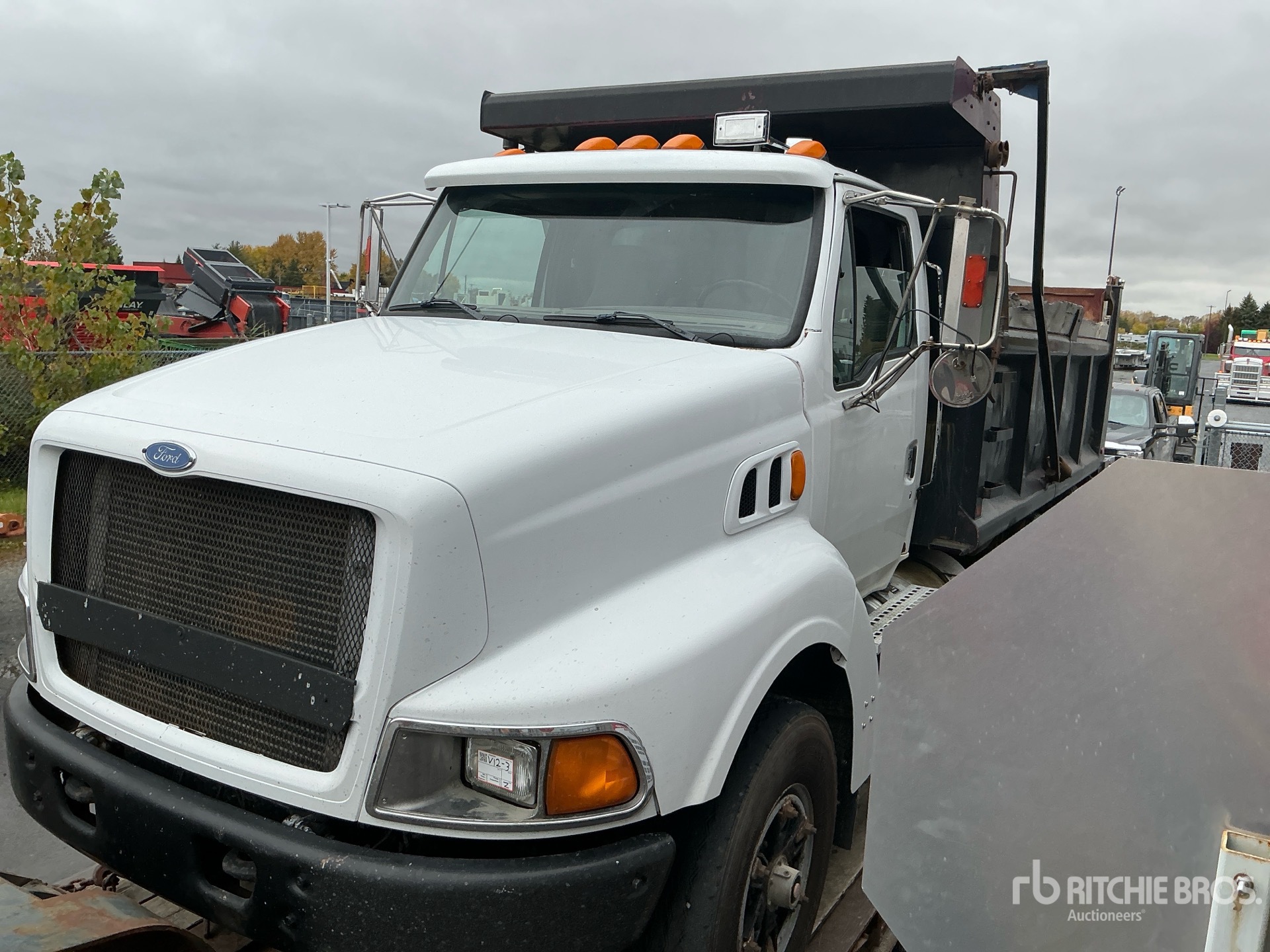 1998 Ford LT9522
