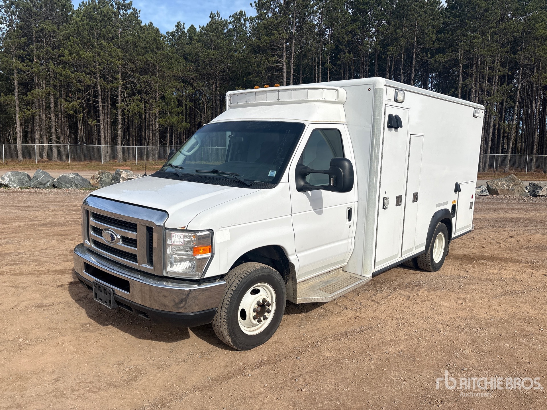 2019 Ford E-350