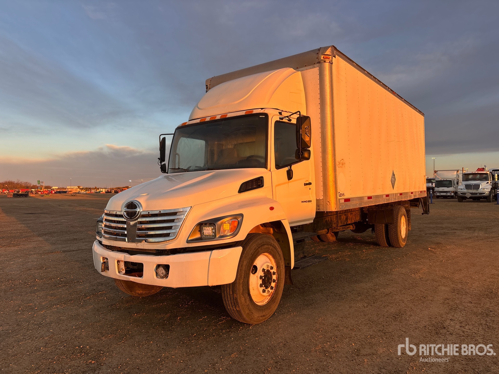 2005 Hino 308