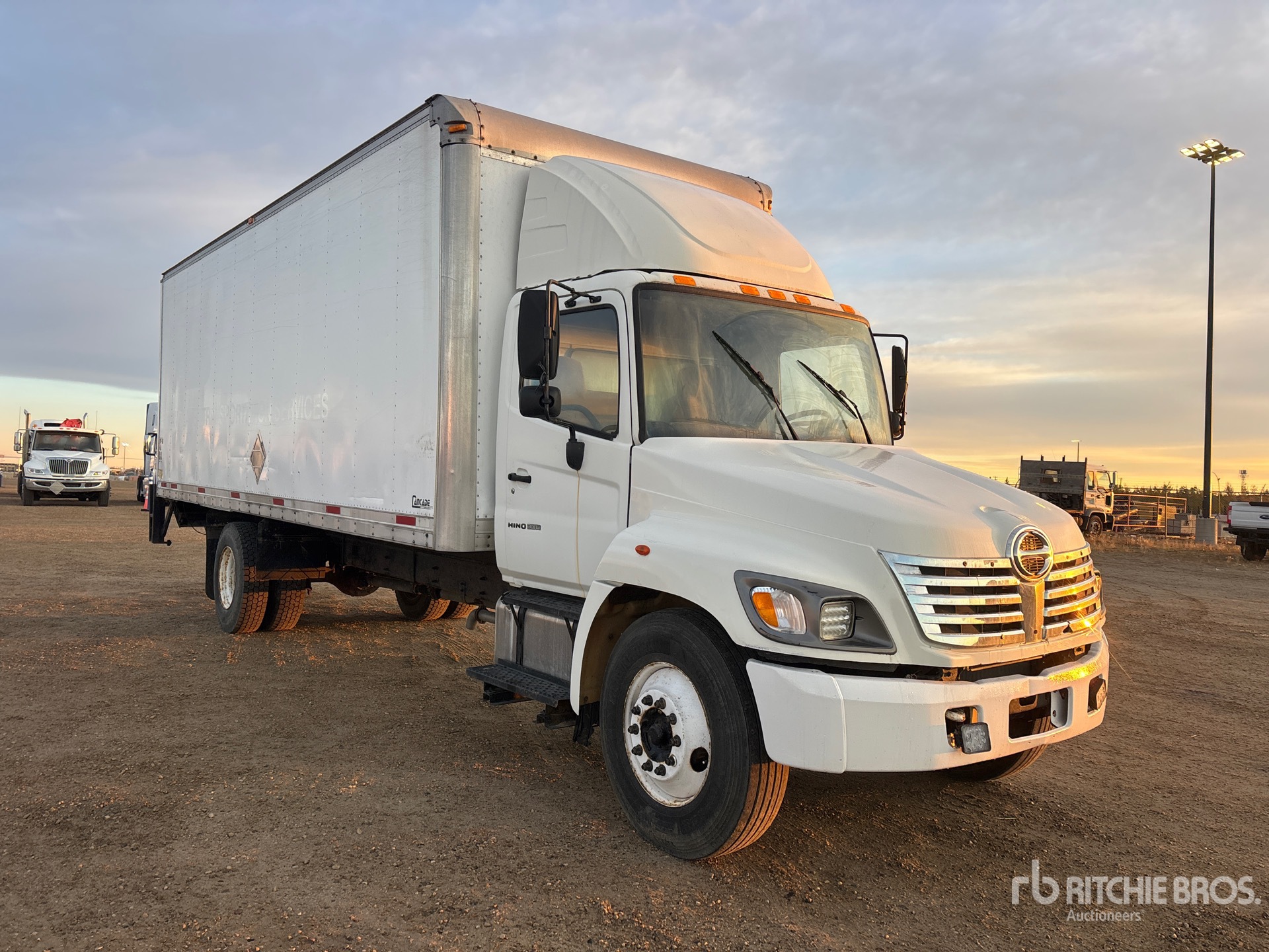 2005 Hino 308