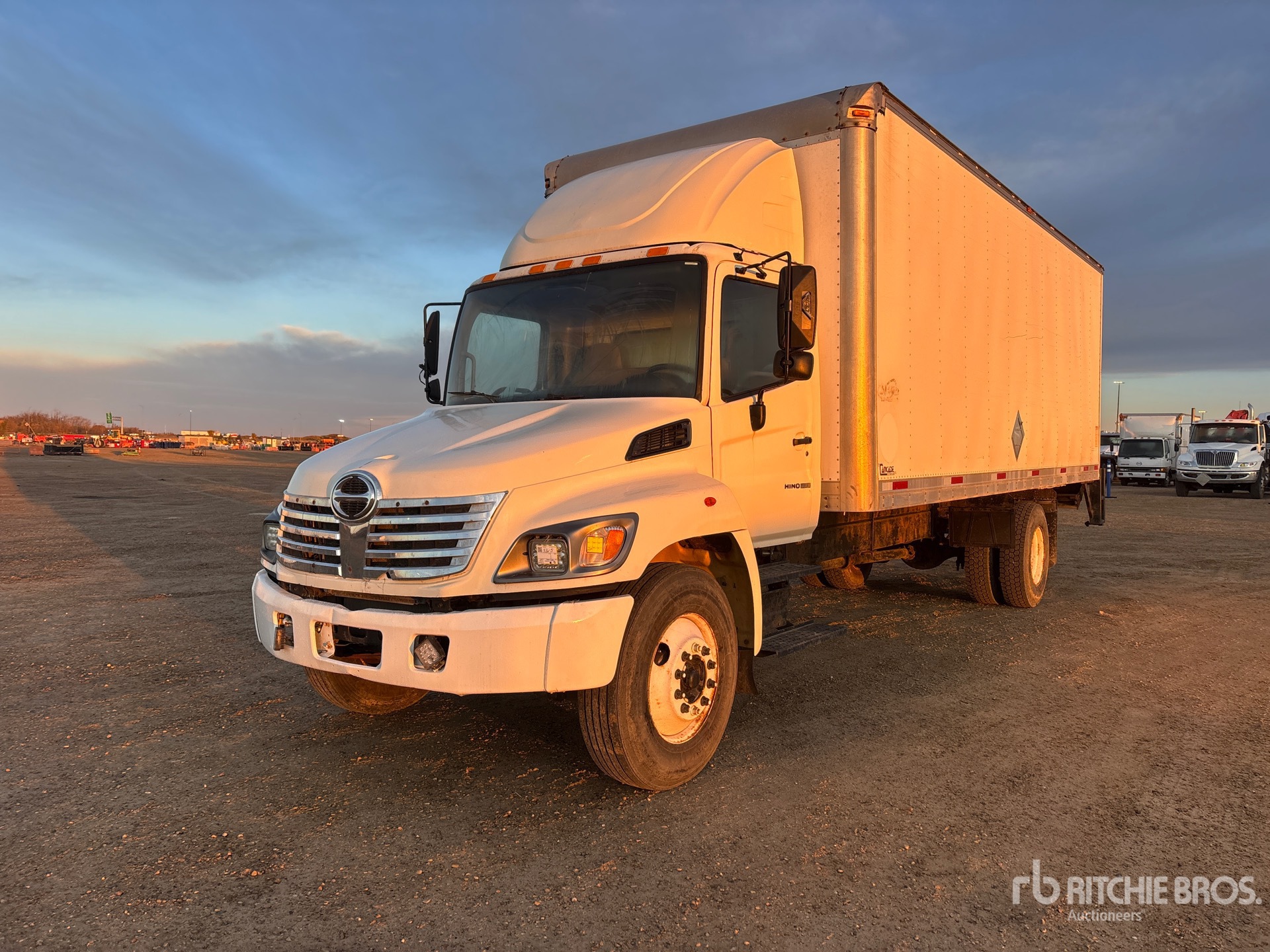 2005 Hino 308