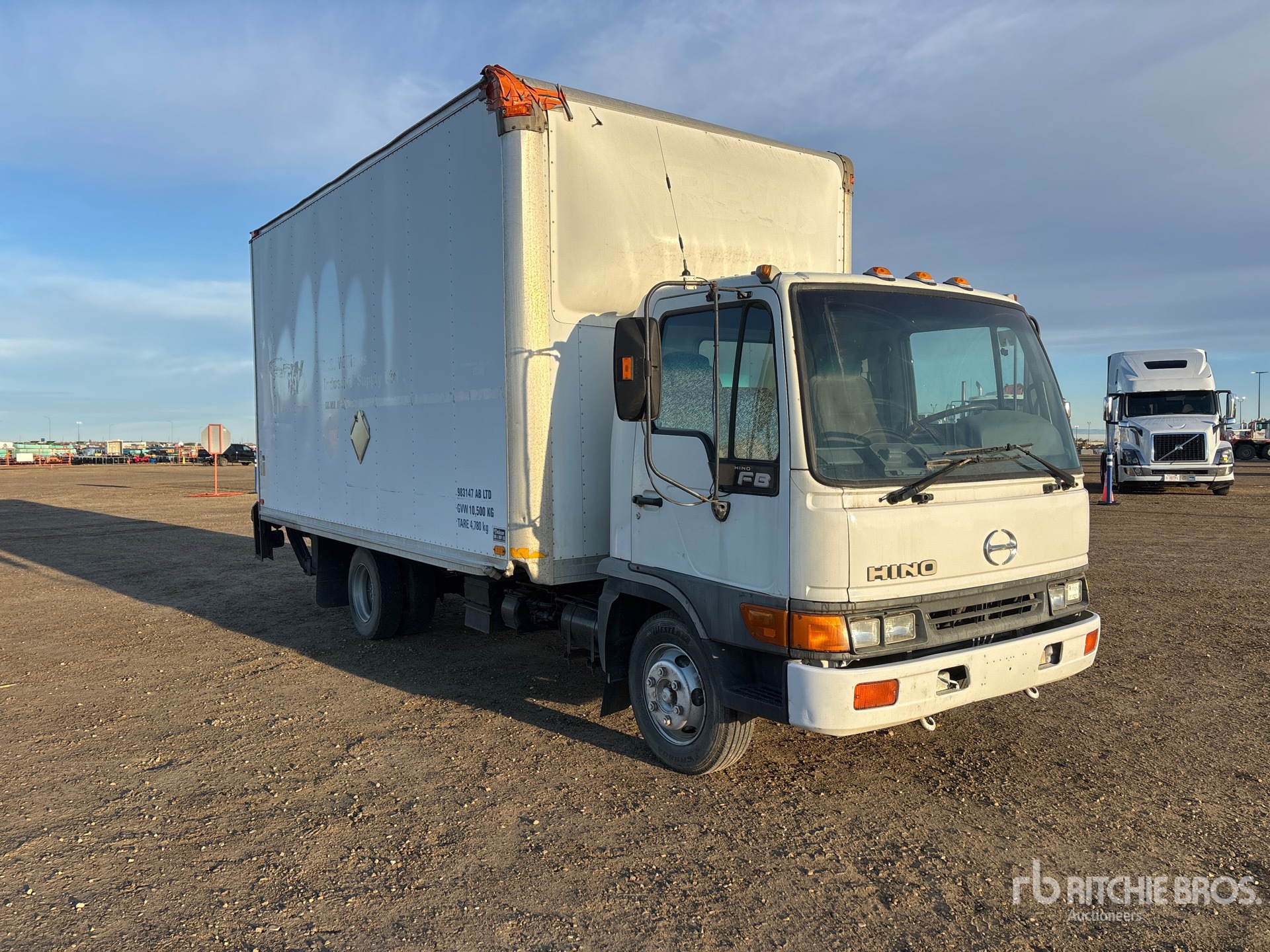 2002 Hino FB1817