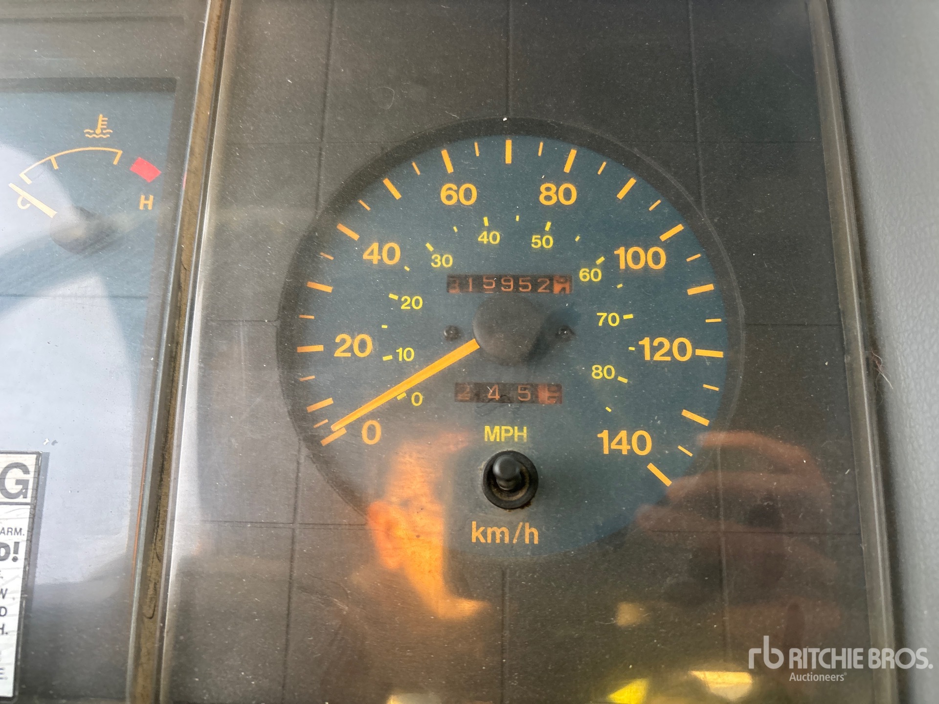 2002 Hino FB1817