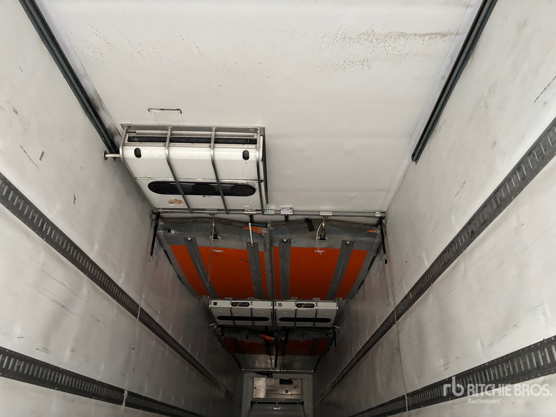 2015 Hyundai 53 FT X 102 IN T/A MULTI -TEMP