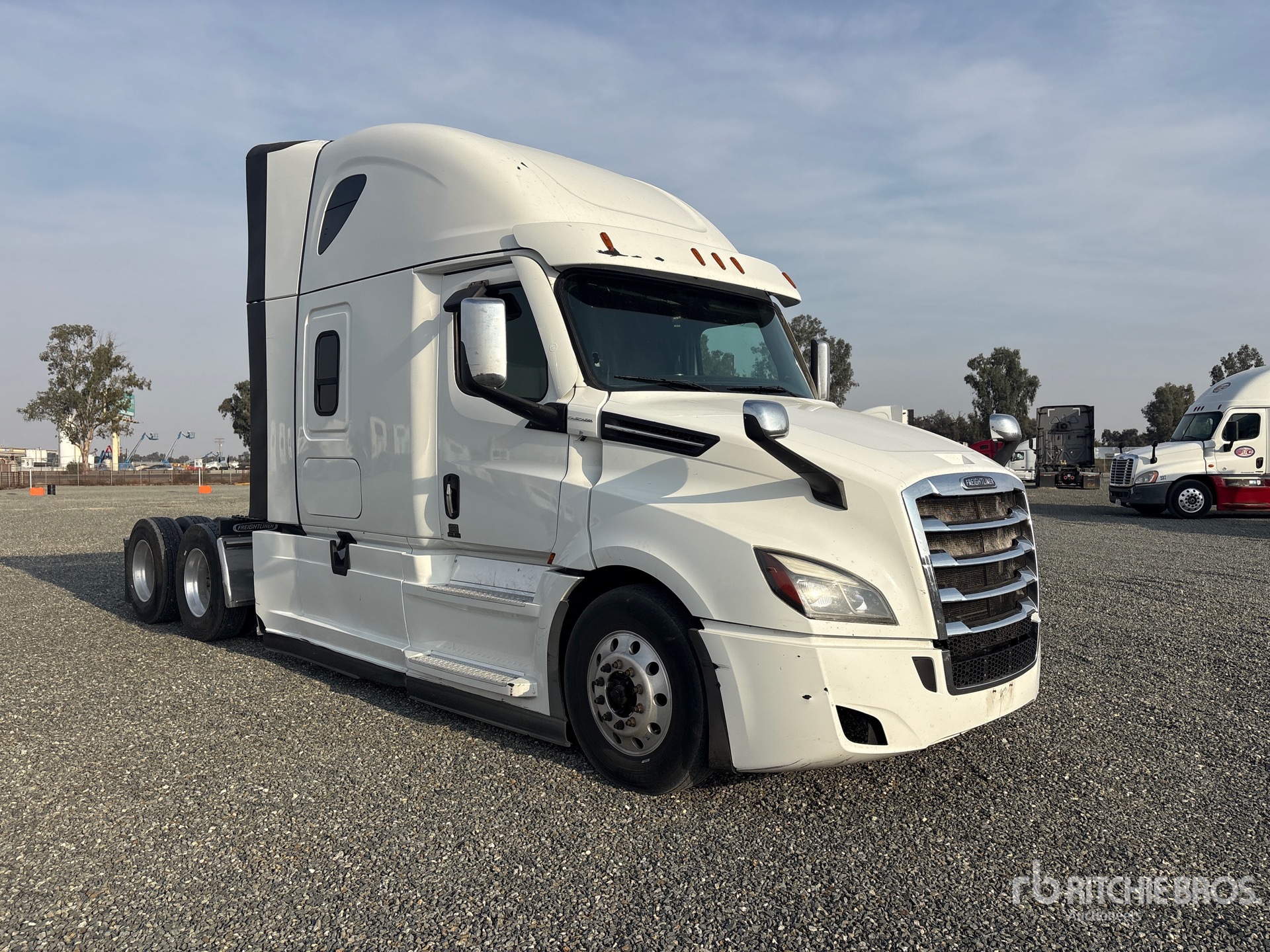 2022 Freightliner CASCADIA 126