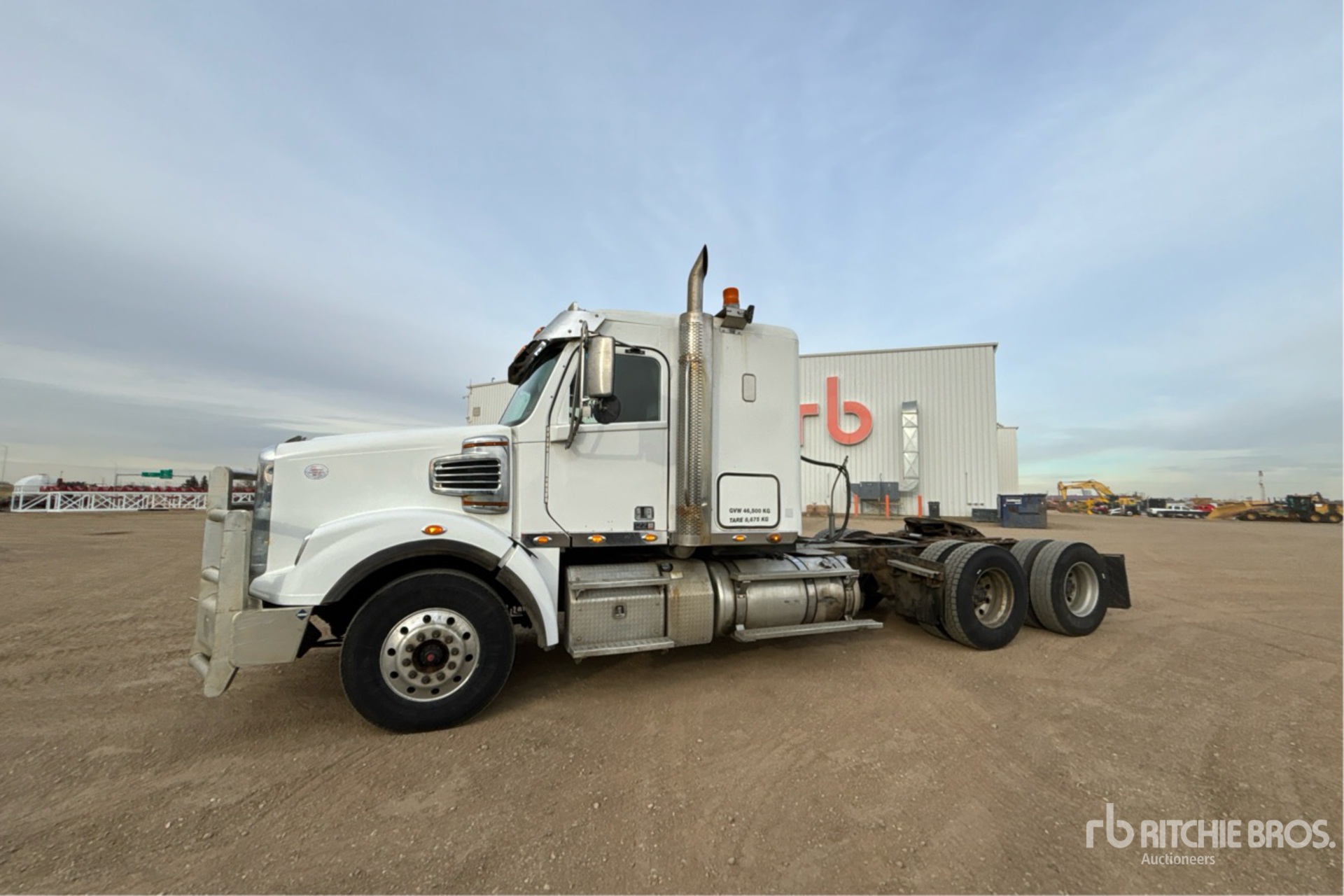 2019 Freightliner CORONADO 122SD