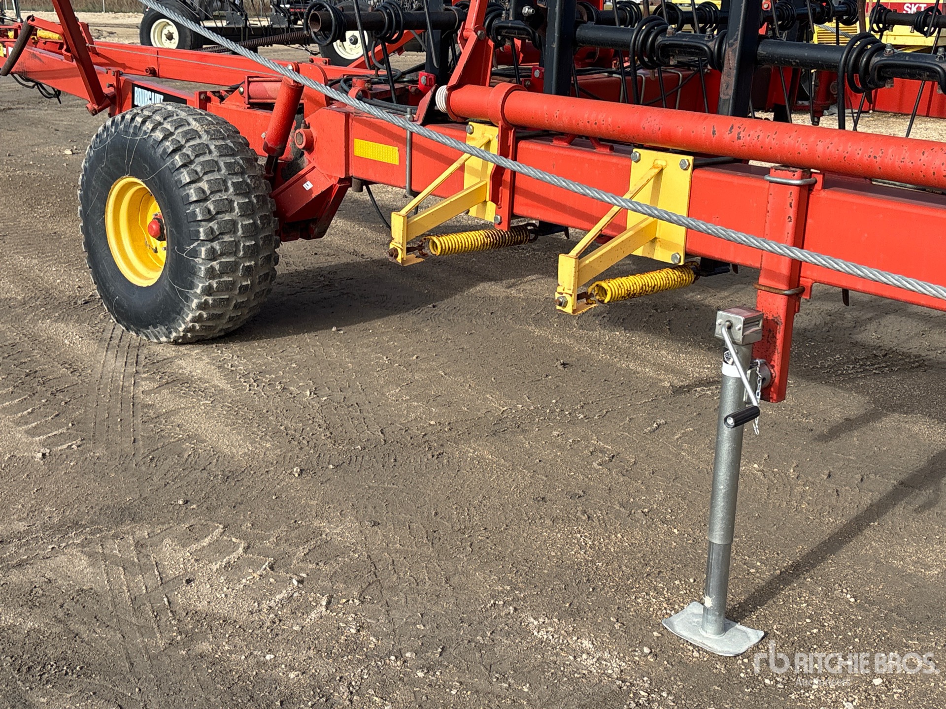 2004 Bourgault 7200