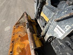 Hydraulics with Bucket Tilt Cylinders