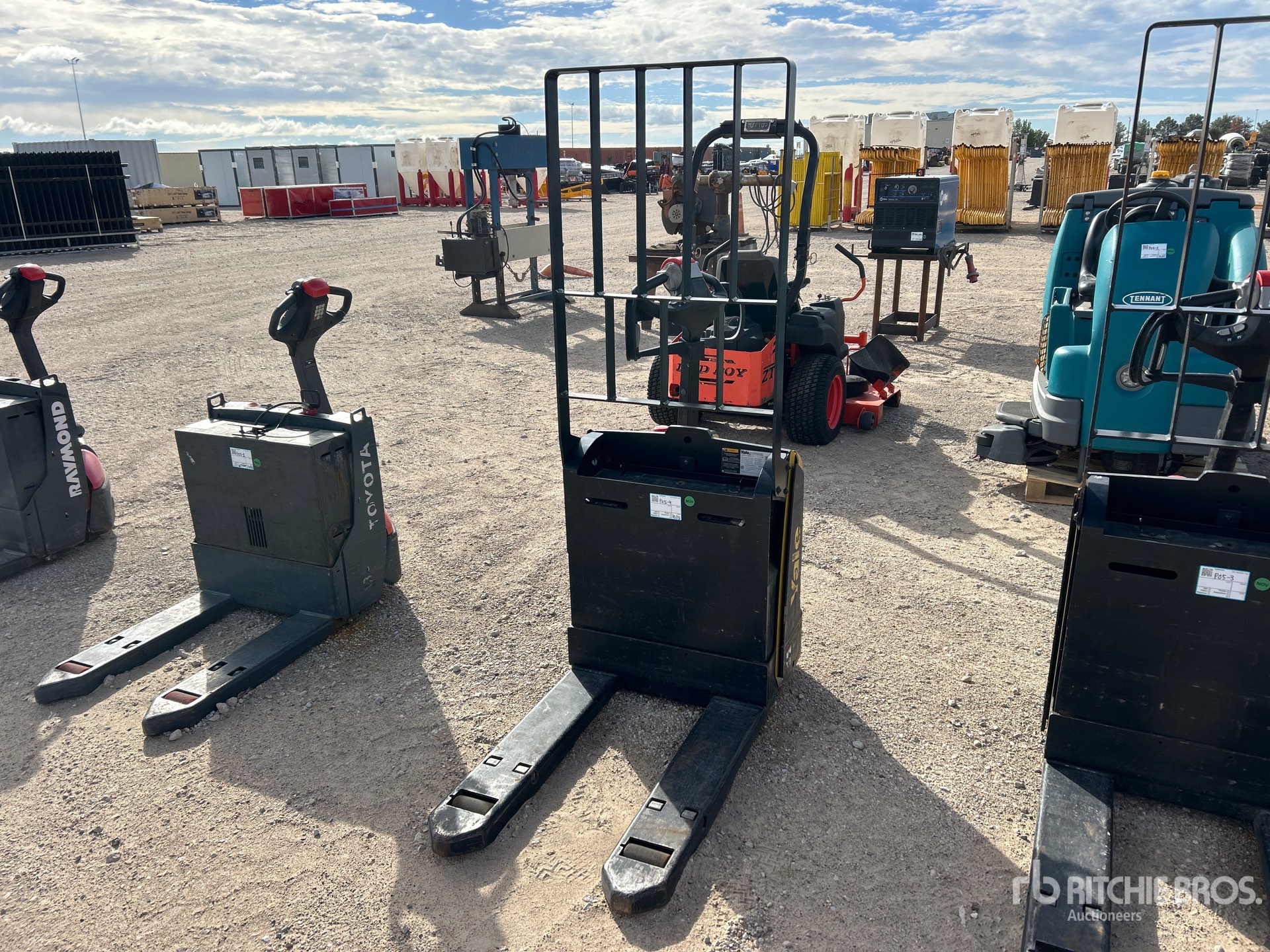 2021 Yale MPB045VGN24T263