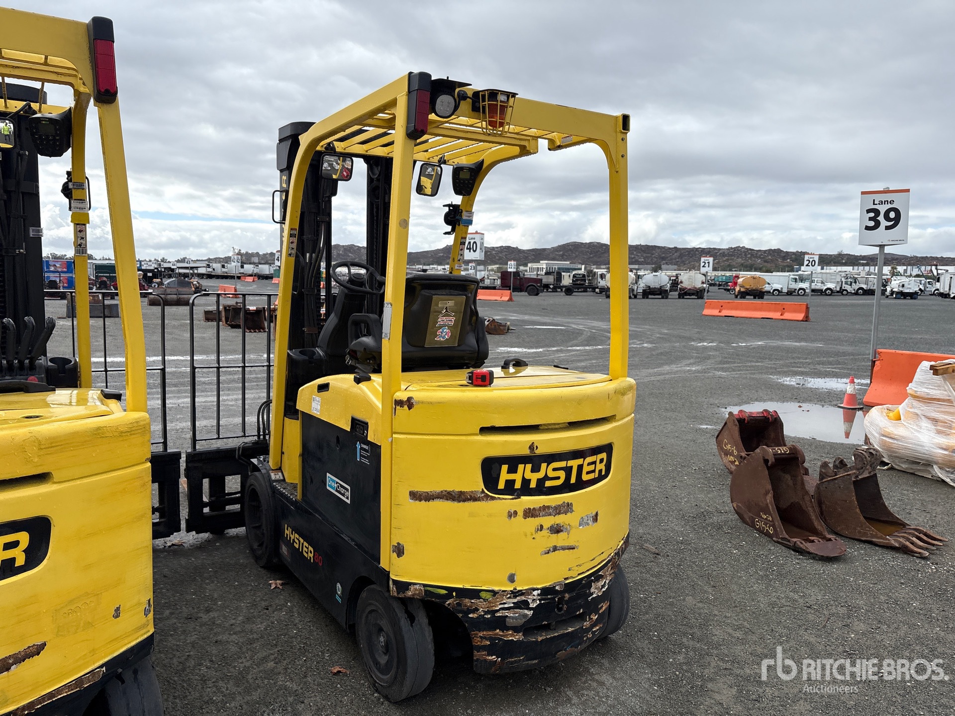 2020 Hyster E80XN