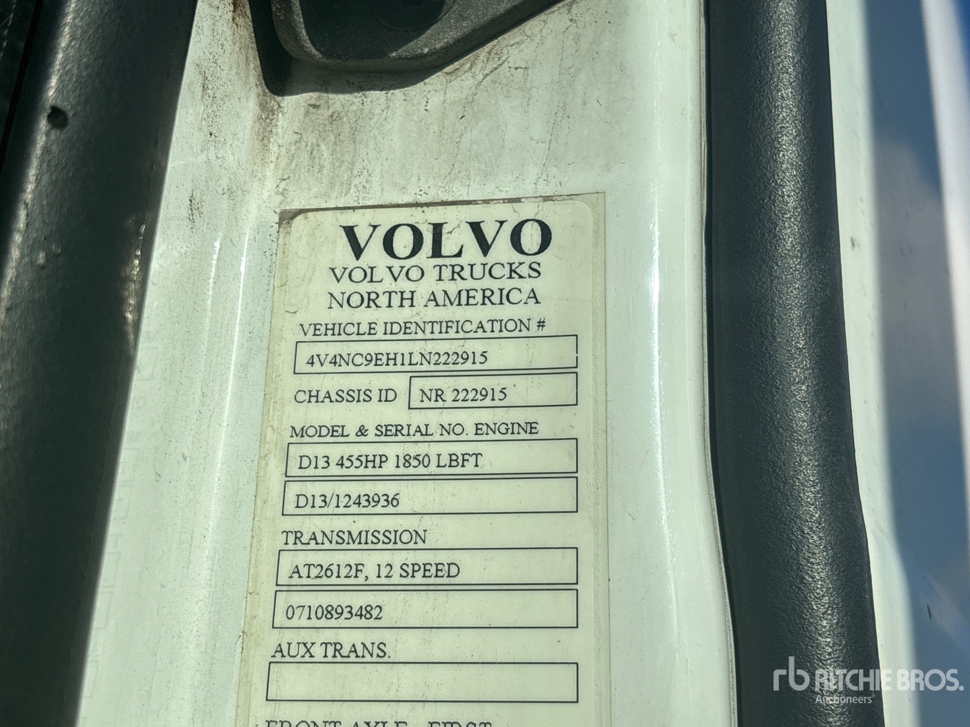 2020 Volvo VNL