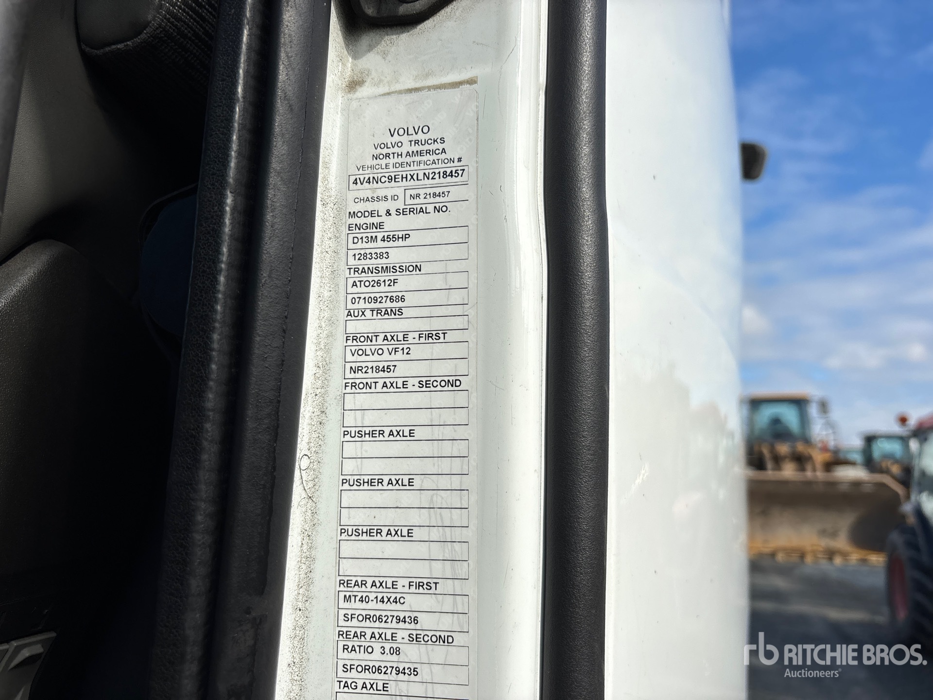 2020 Volvo VNL