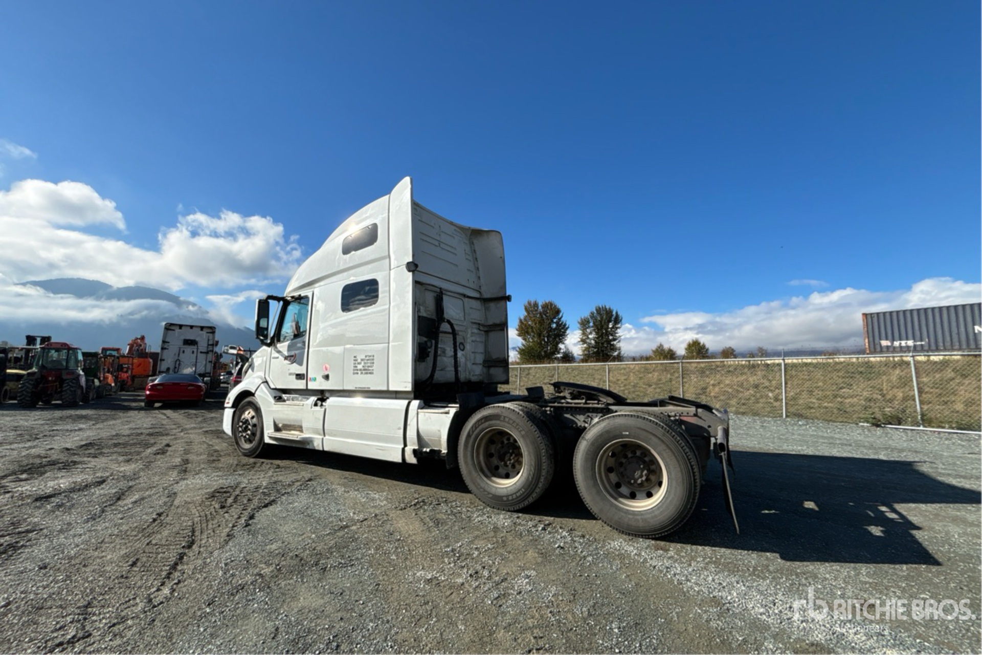 2020 Volvo VNL