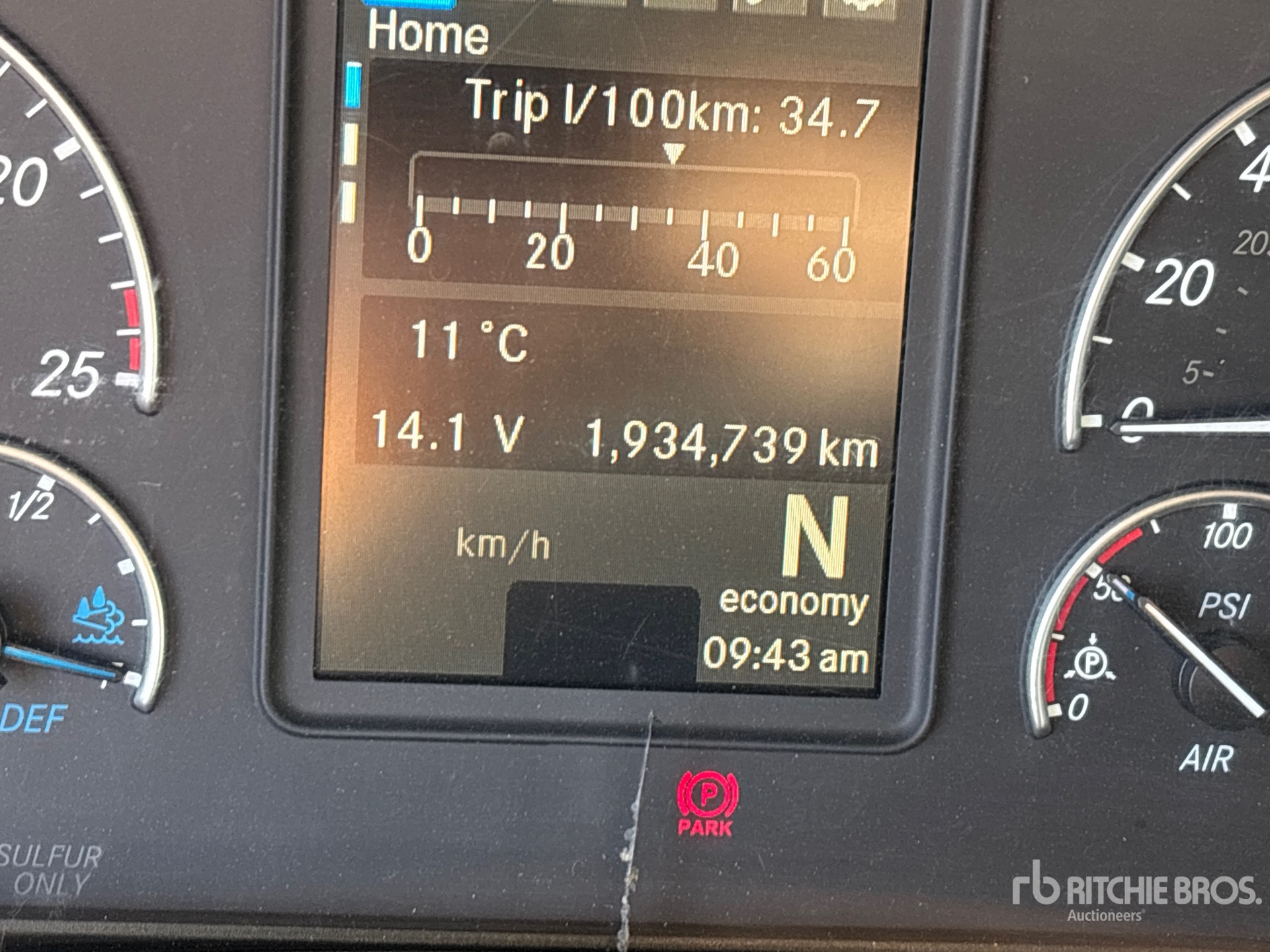 2020 Freightliner CASCADIA 126