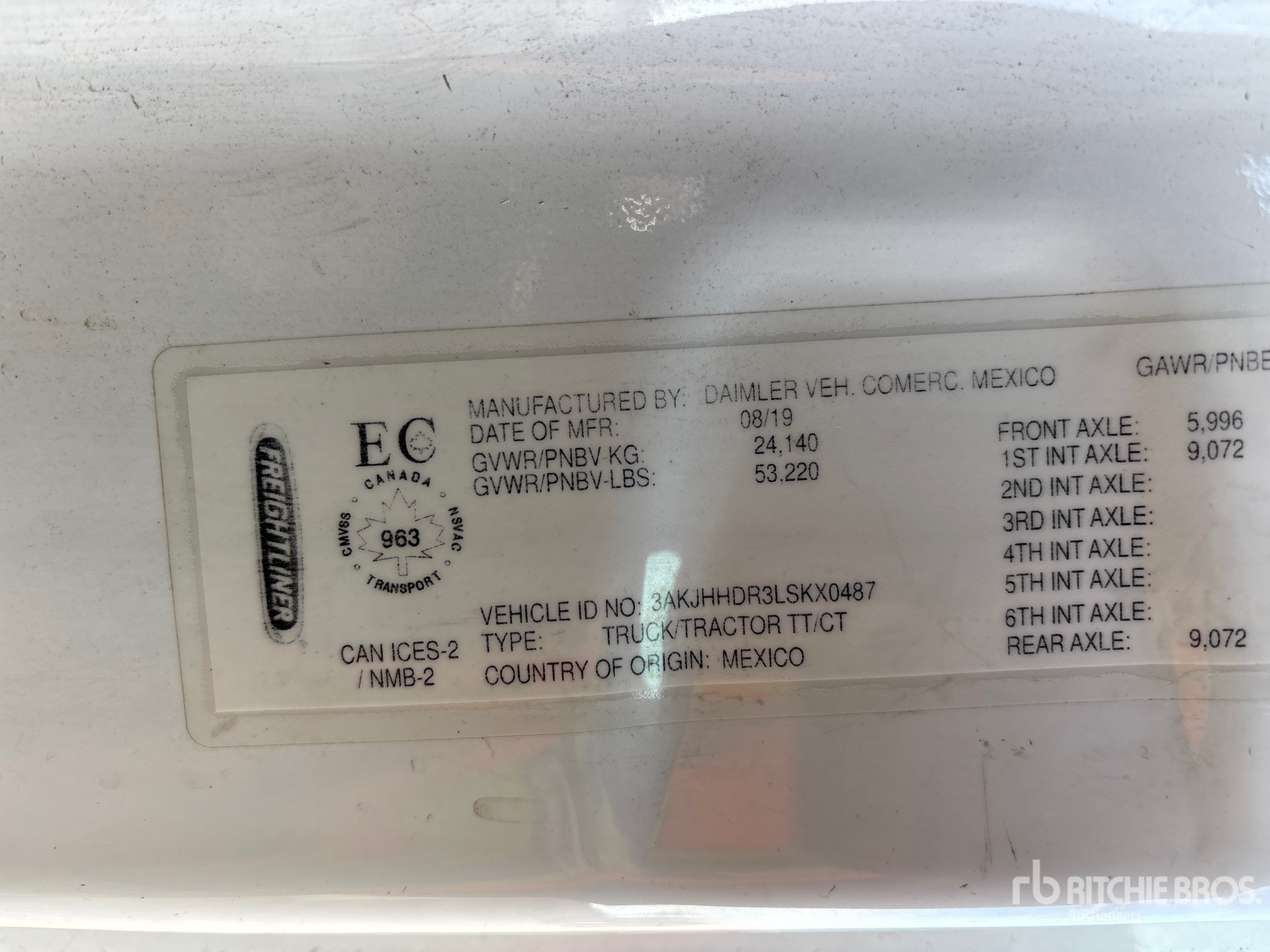 2020 Freightliner CASCADIA 126