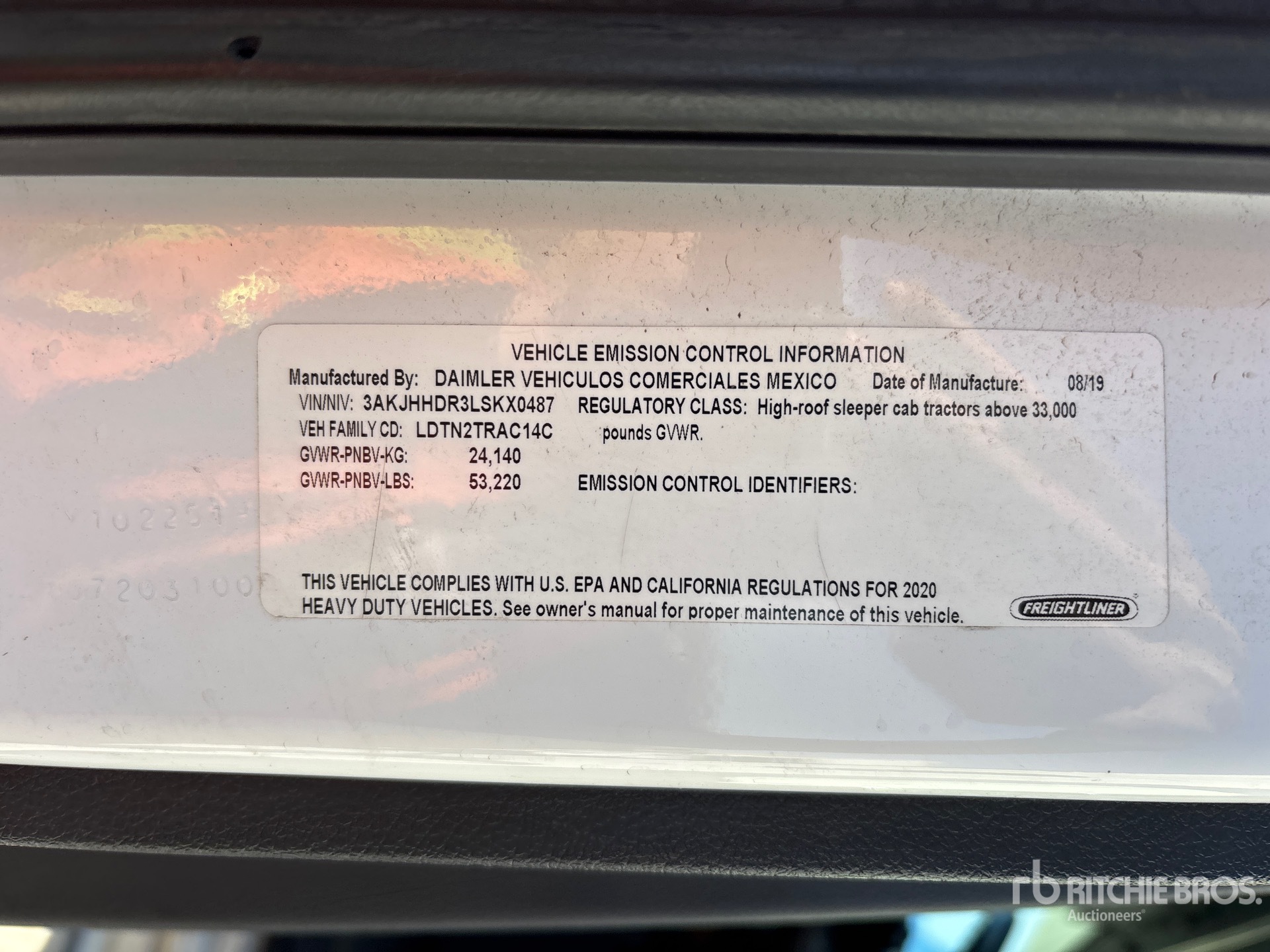 2020 Freightliner CASCADIA 126