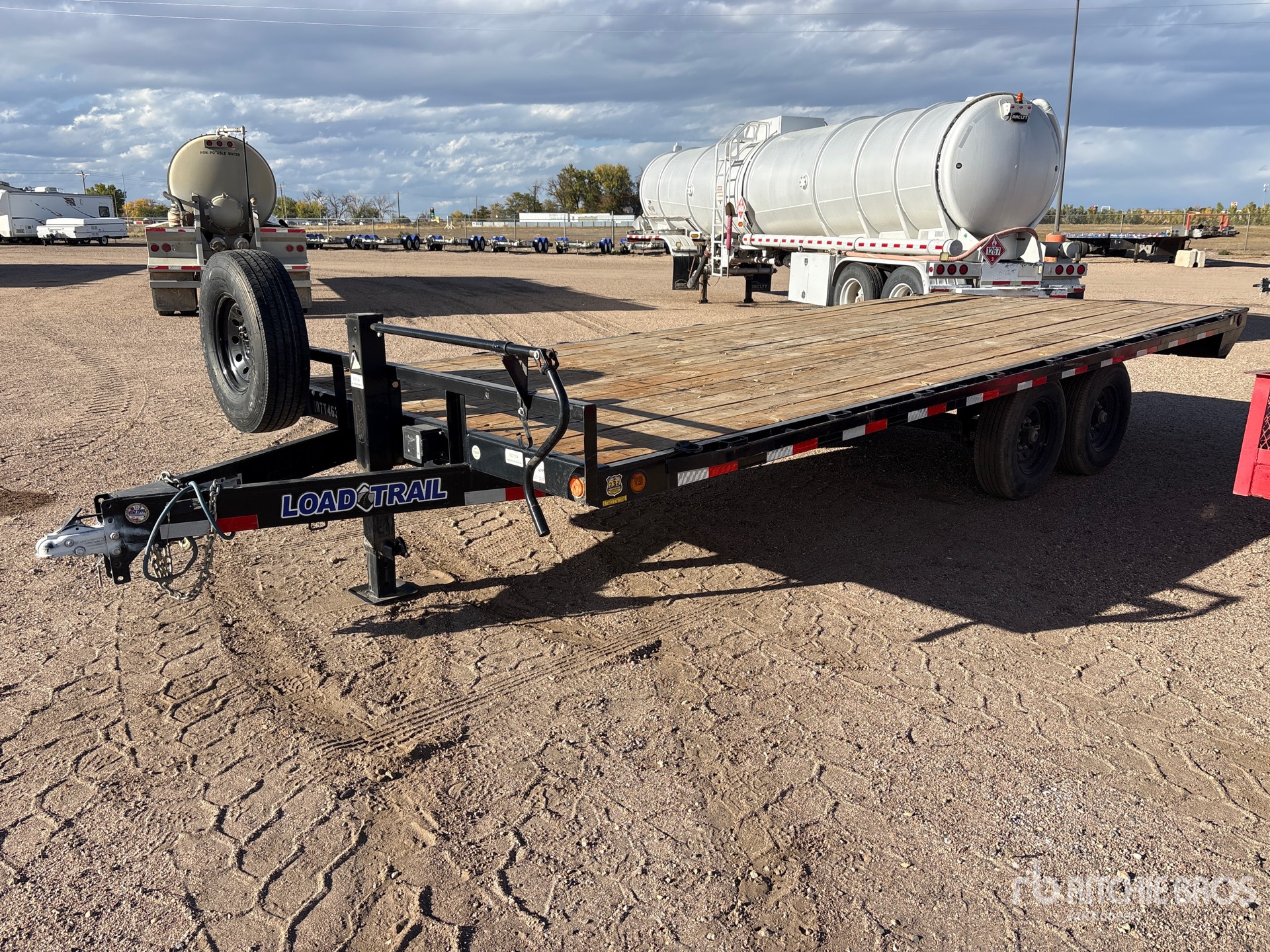 Photo of 2024 Load Trail LDTL303104
