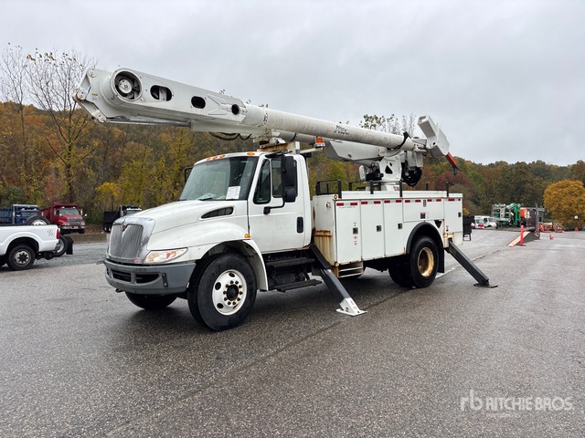 2006 International 4300 Bucket Truck