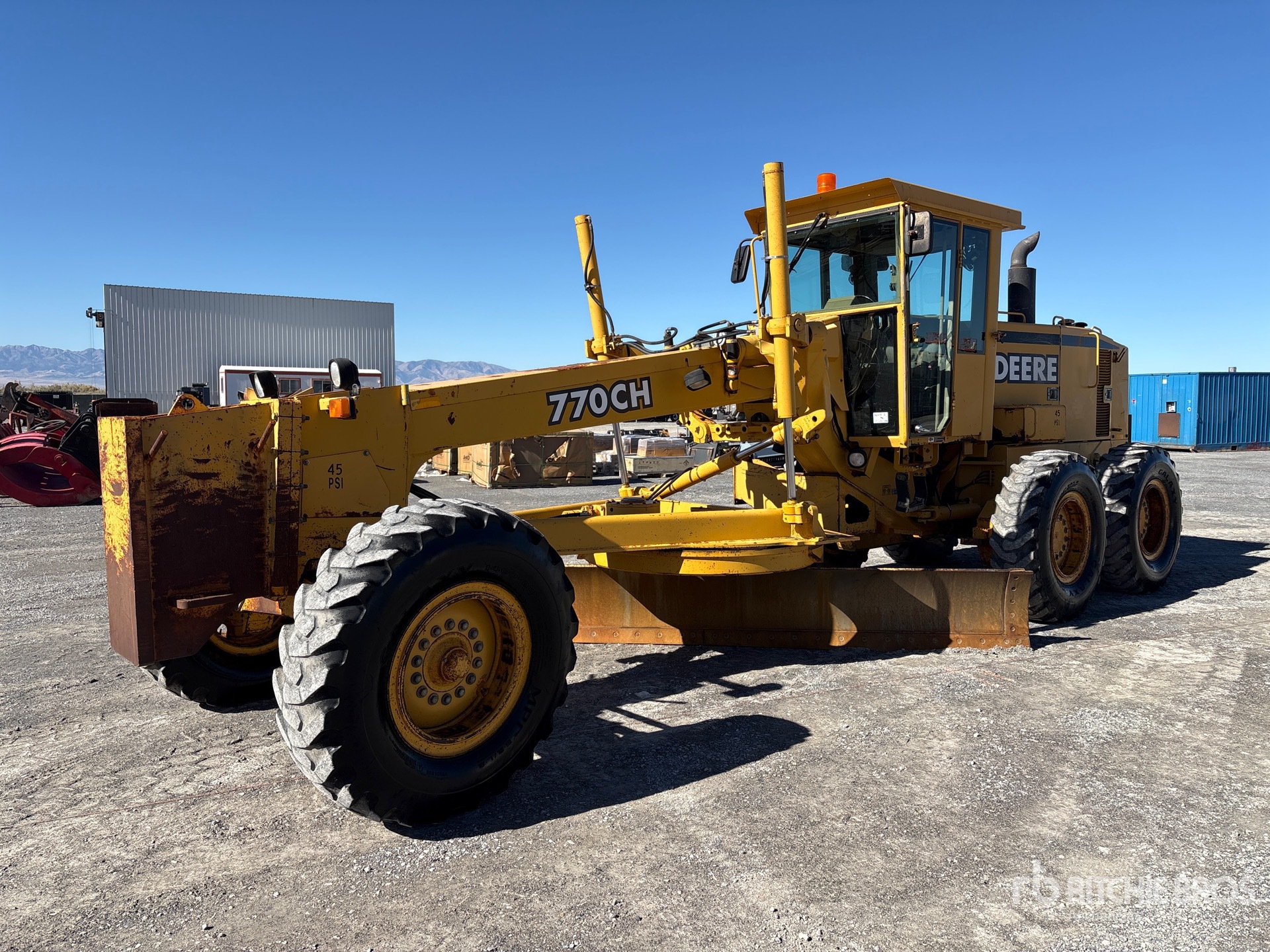 Photo of 1997 John Deere 770CH