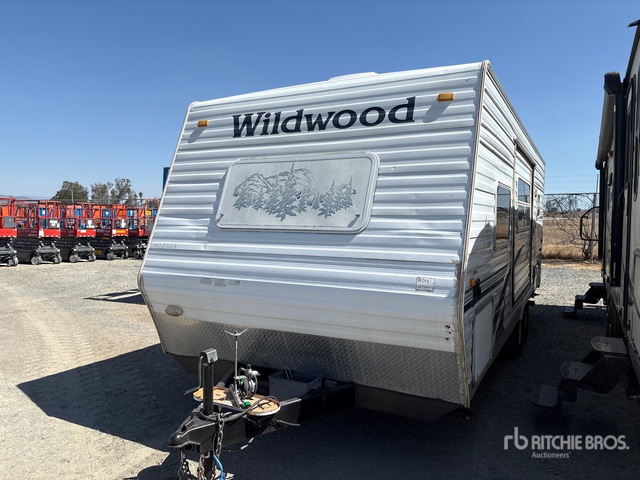 2005 Forest River Wildwood Travel Trailer